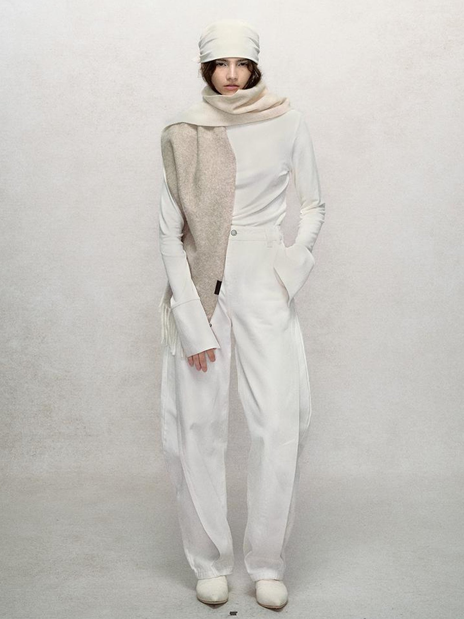 AnnoMundi Soft Loop Wool Gradient Fringe Scarf