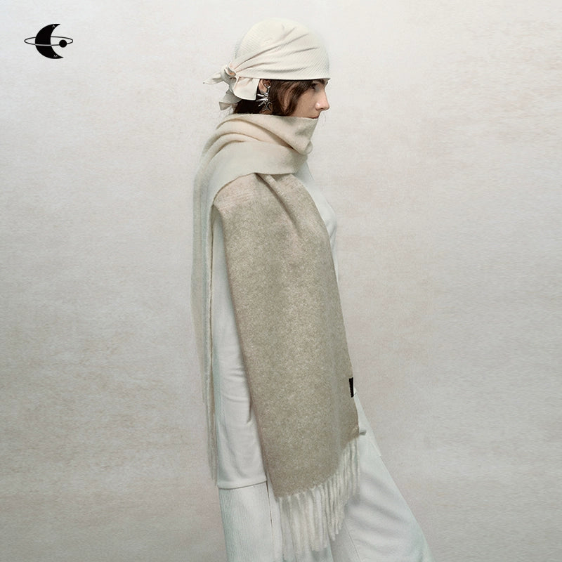 AnnoMundi_Soft_Loop_Wool_Gradient_Fringe_Scarf_MISSTT