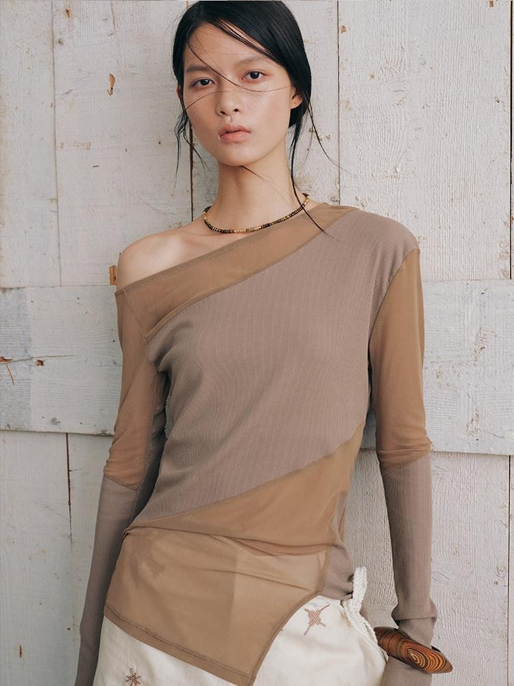 AnnoMundi Soft Shoulder Panelled Asymmetric Neck Women&
