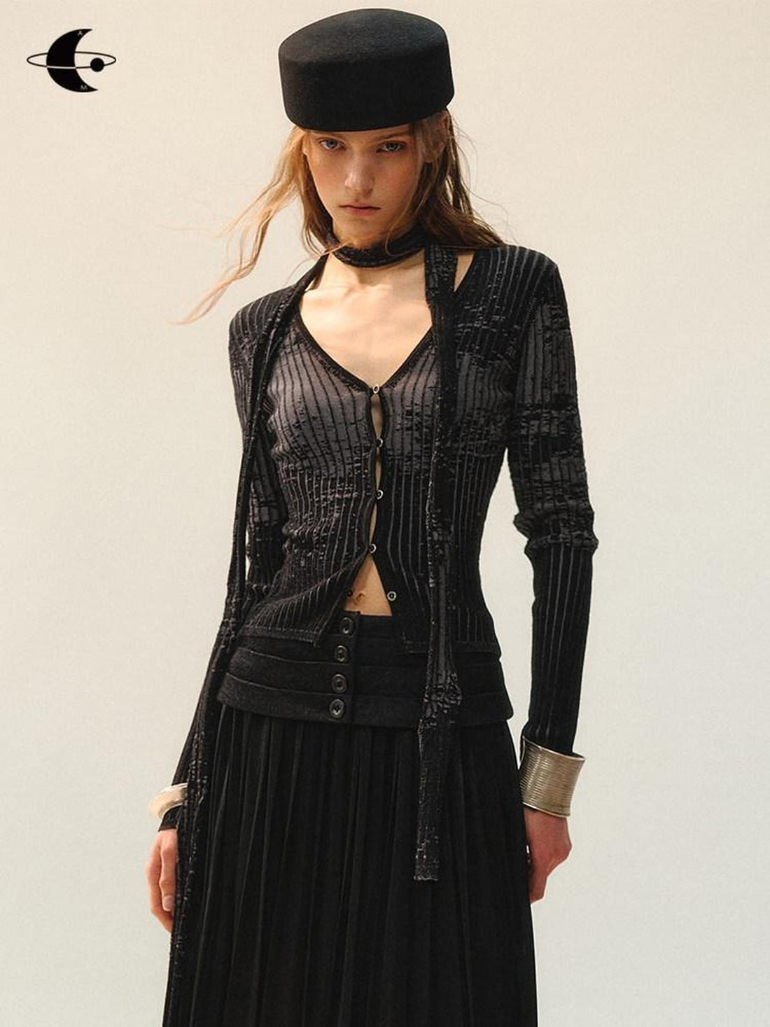 AnnoMundi Soft Viscose Blend Casual Slim Fit V Neck Women Black Pullover T-Shirt