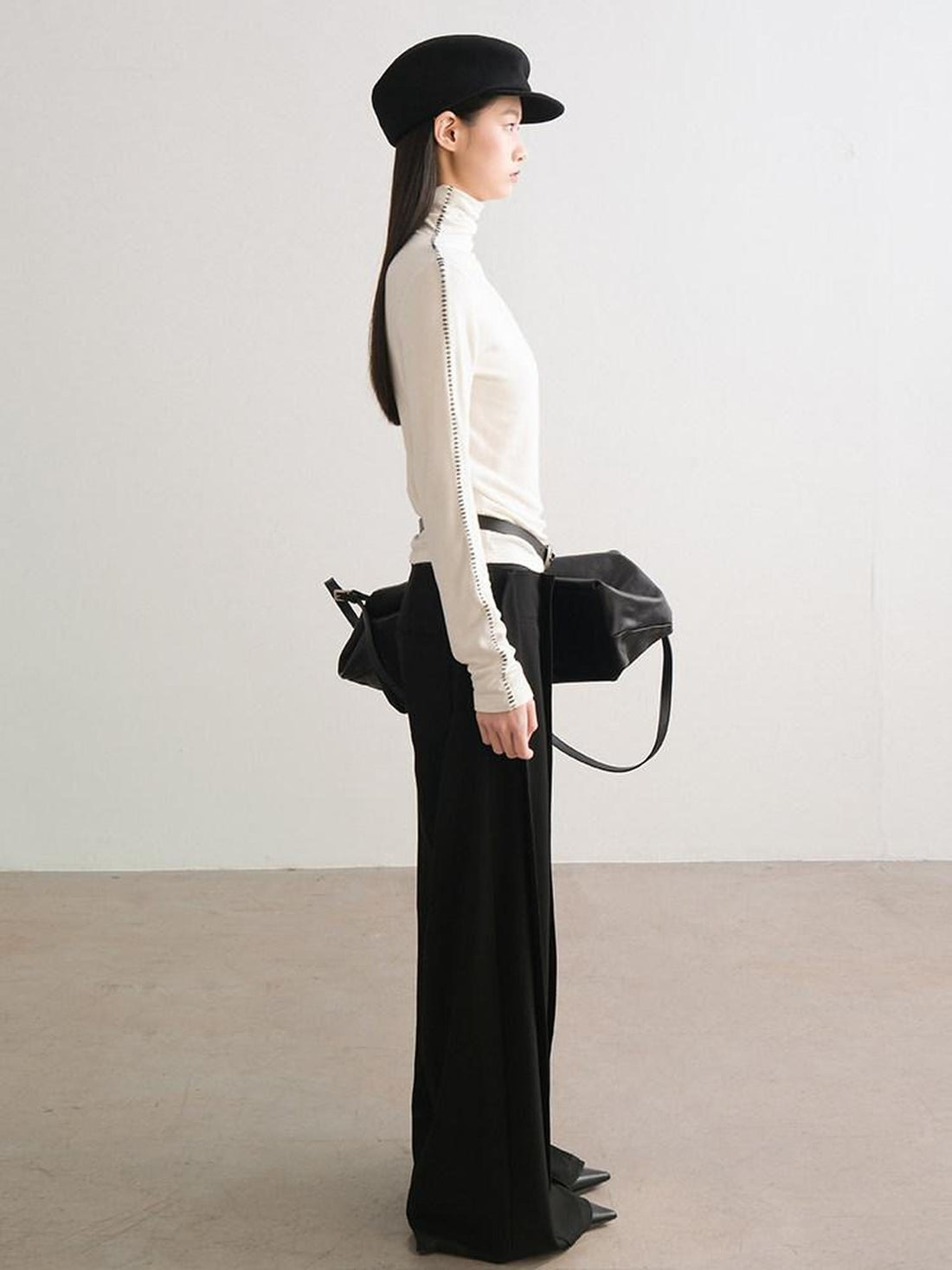 AnnoMundi Soft Viscose Casual Slim Fit High Neck Long Sleeve Women Black T-Shirt