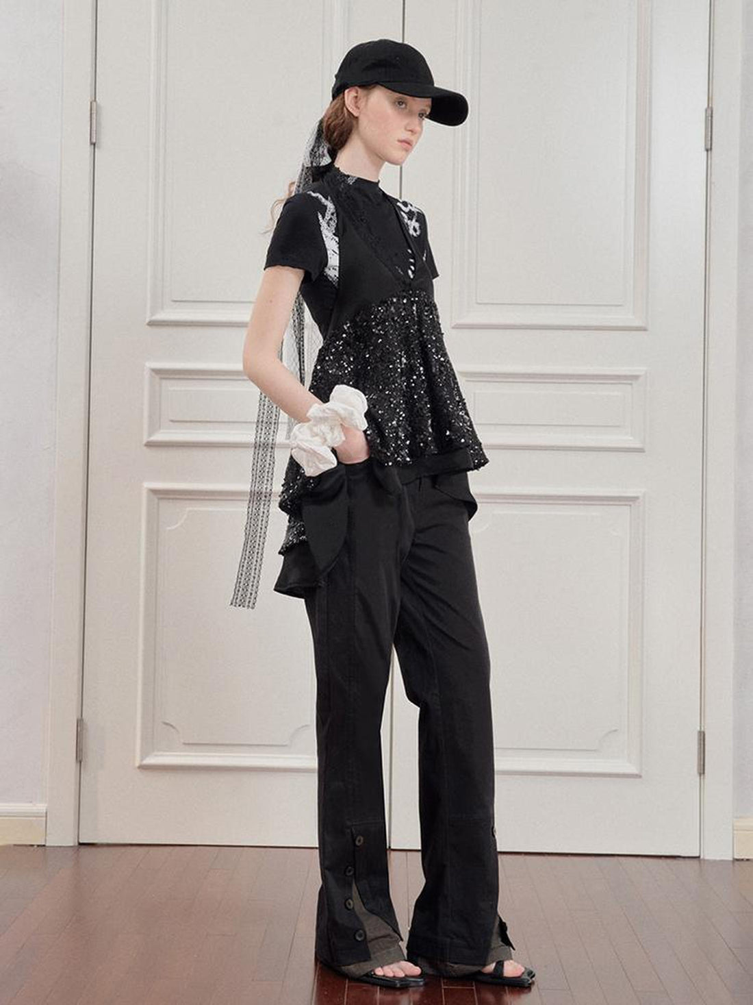 AnnoMundi Straight Leg Cargo Pants With Dual Waist