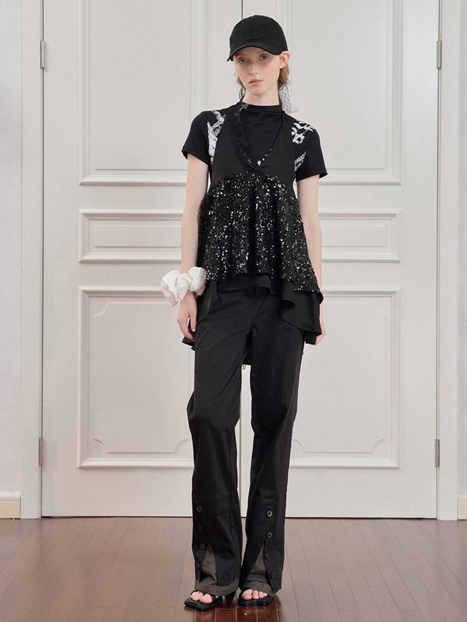 AnnoMundi Straight Leg Cargo Pants With Dual Waist