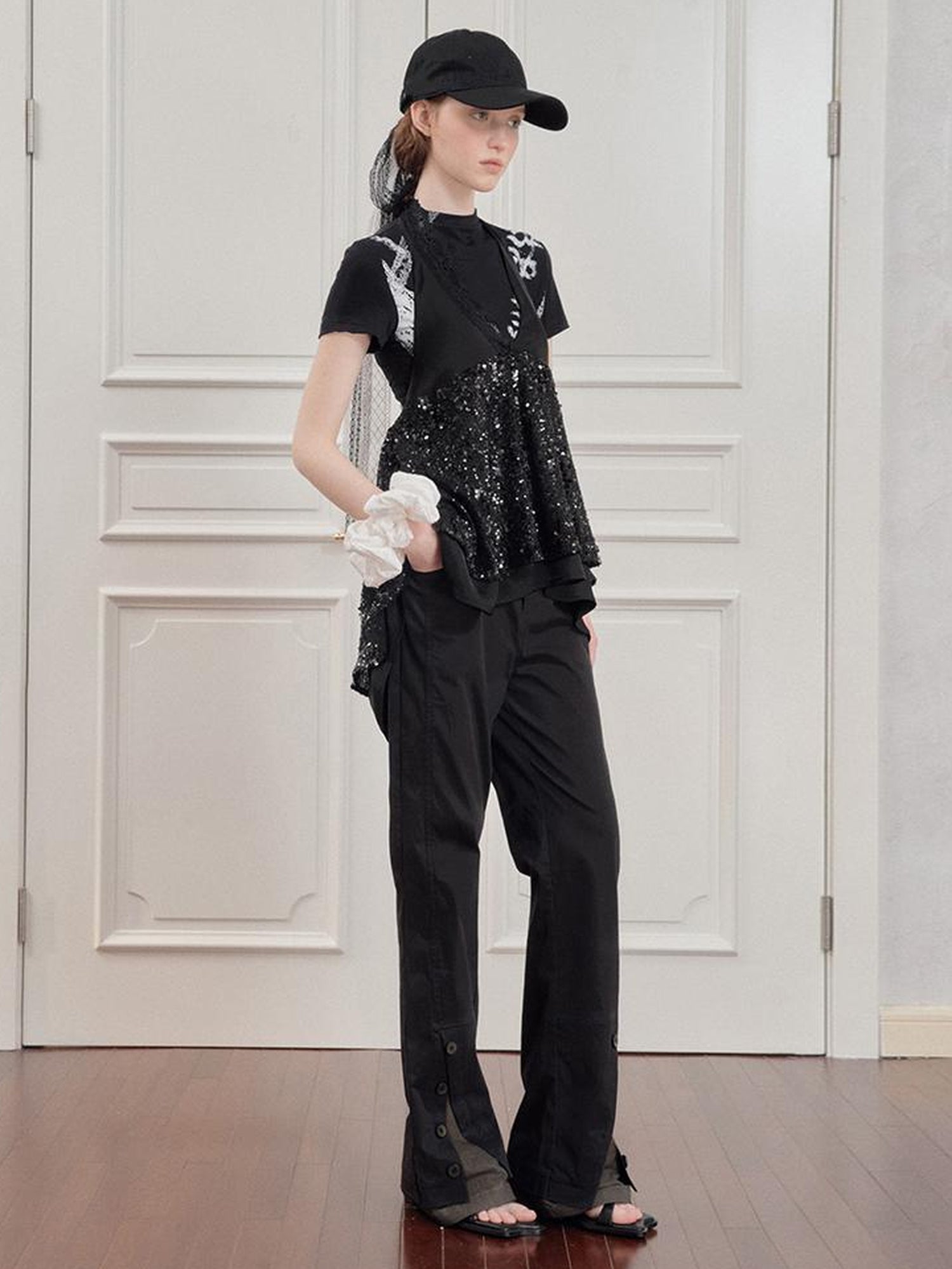 AnnoMundi Straight Leg Cargo Pants With Dual Waist