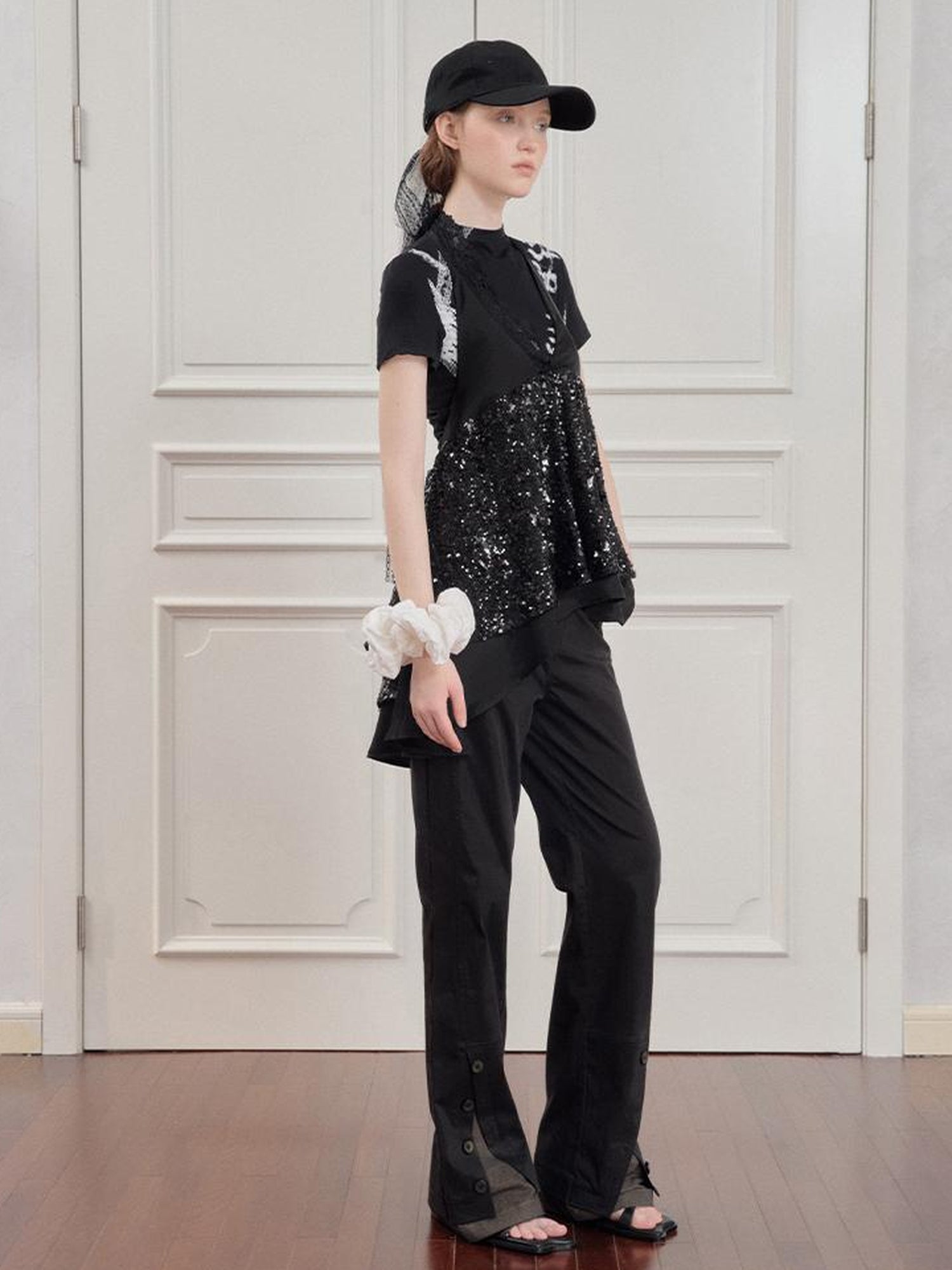 AnnoMundi Straight Leg Cargo Pants With Dual Waist