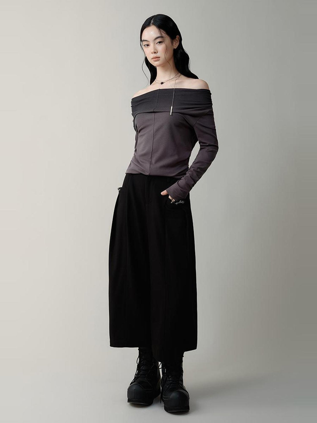 AnnoMundi Streamlined Metallic Rose Pleated Culottes