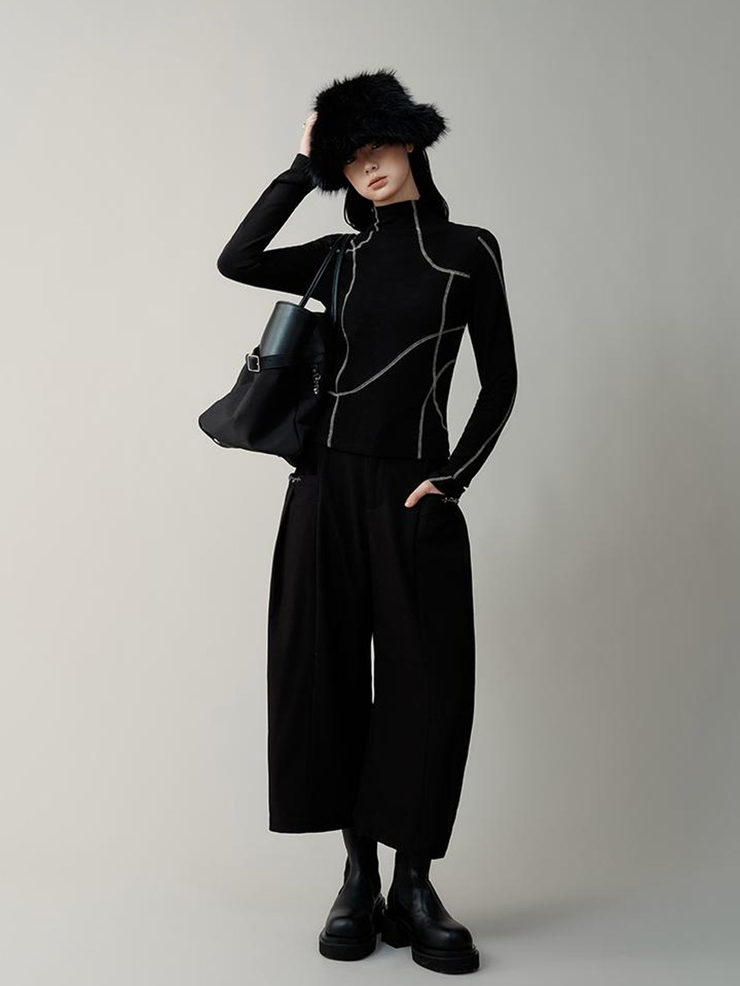 AnnoMundi Streamlined Metallic Rose Pleated Culottes