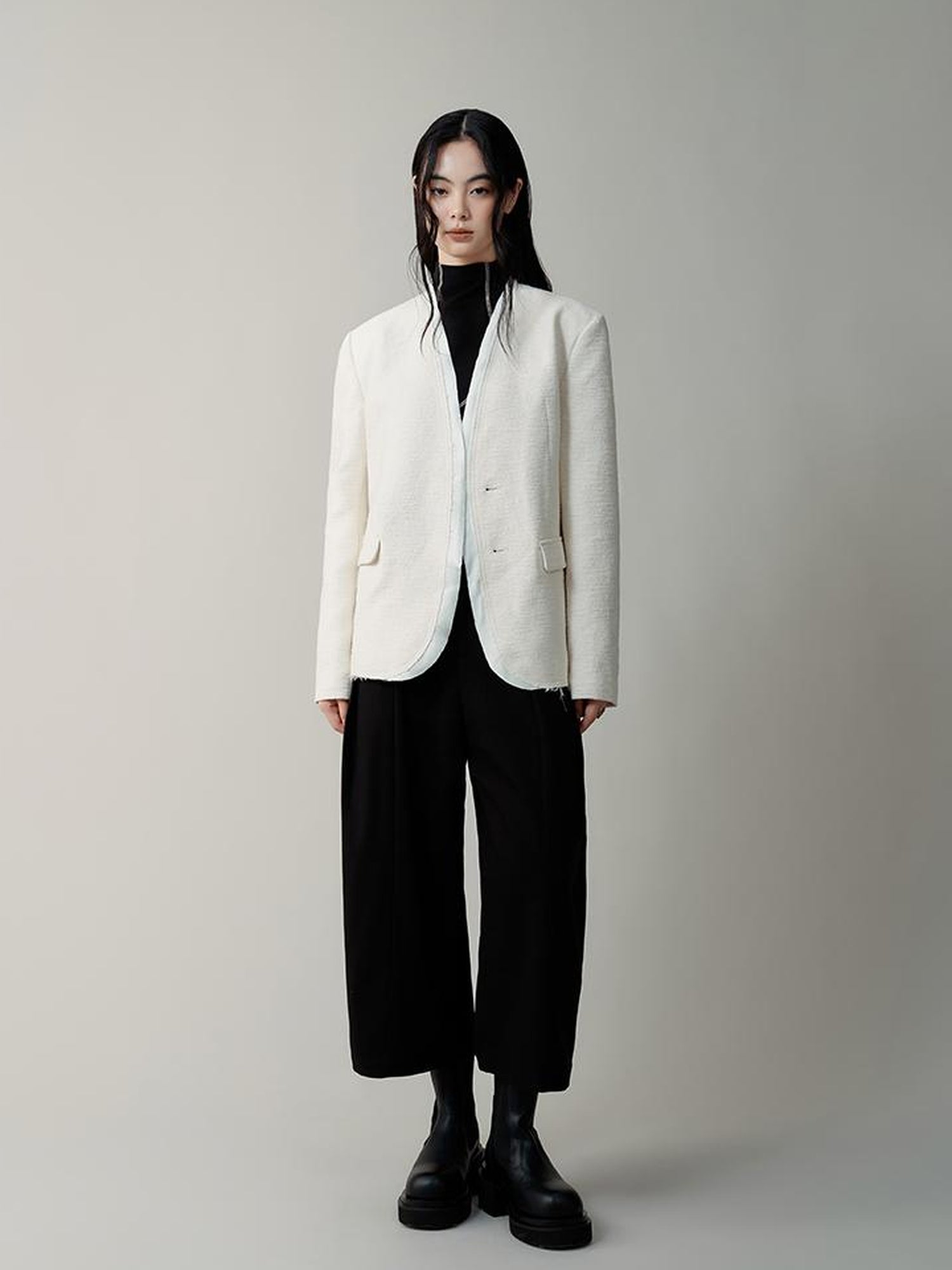 AnnoMundi Textured Arc Panel Blazer