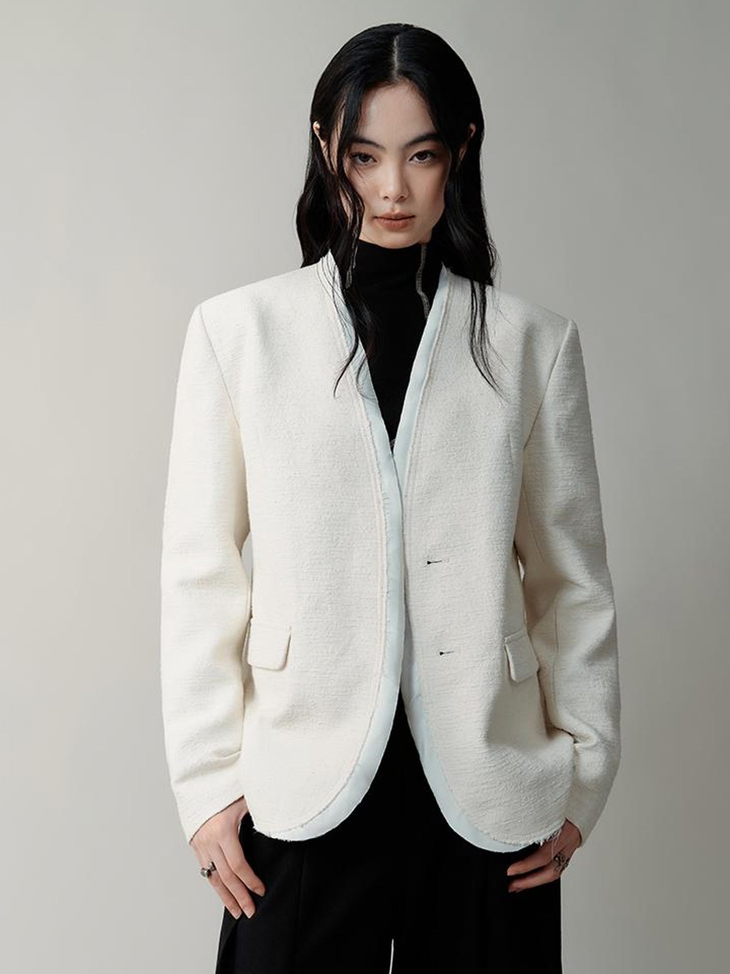AnnoMundi Textured Arc Panel Blazer