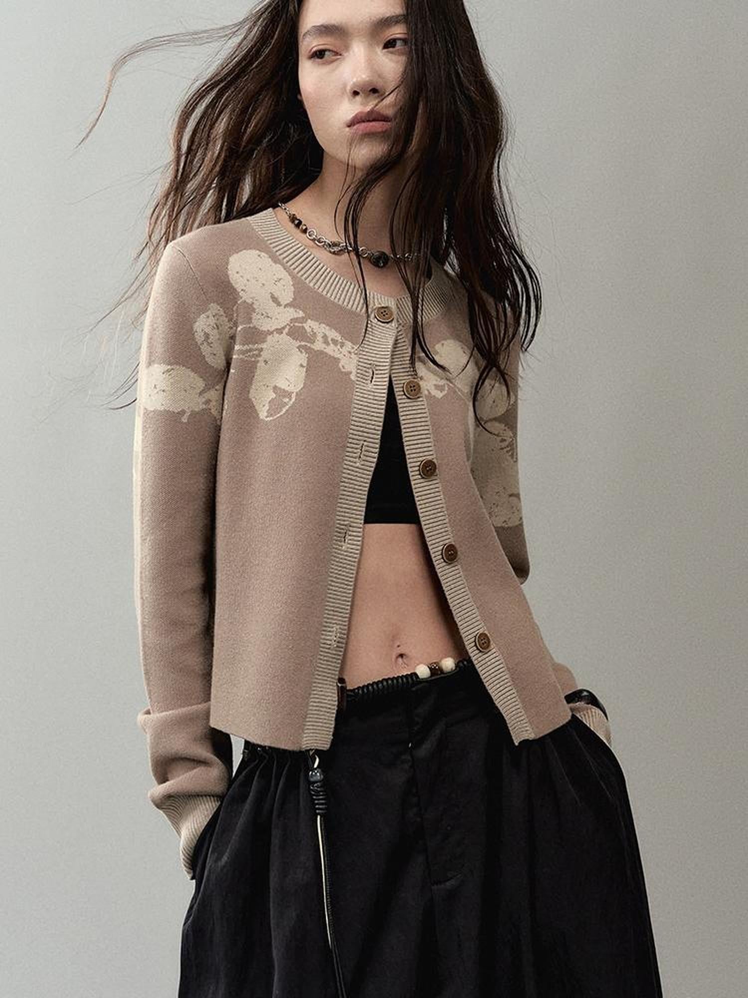 AnnoMundi Textured Floral Knit Cardigan