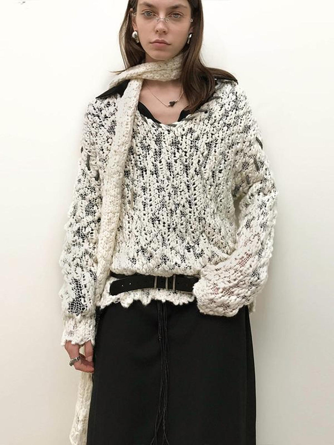 AnnoMundi Textured V-Neck Pearl Yarn Knit Sweater
