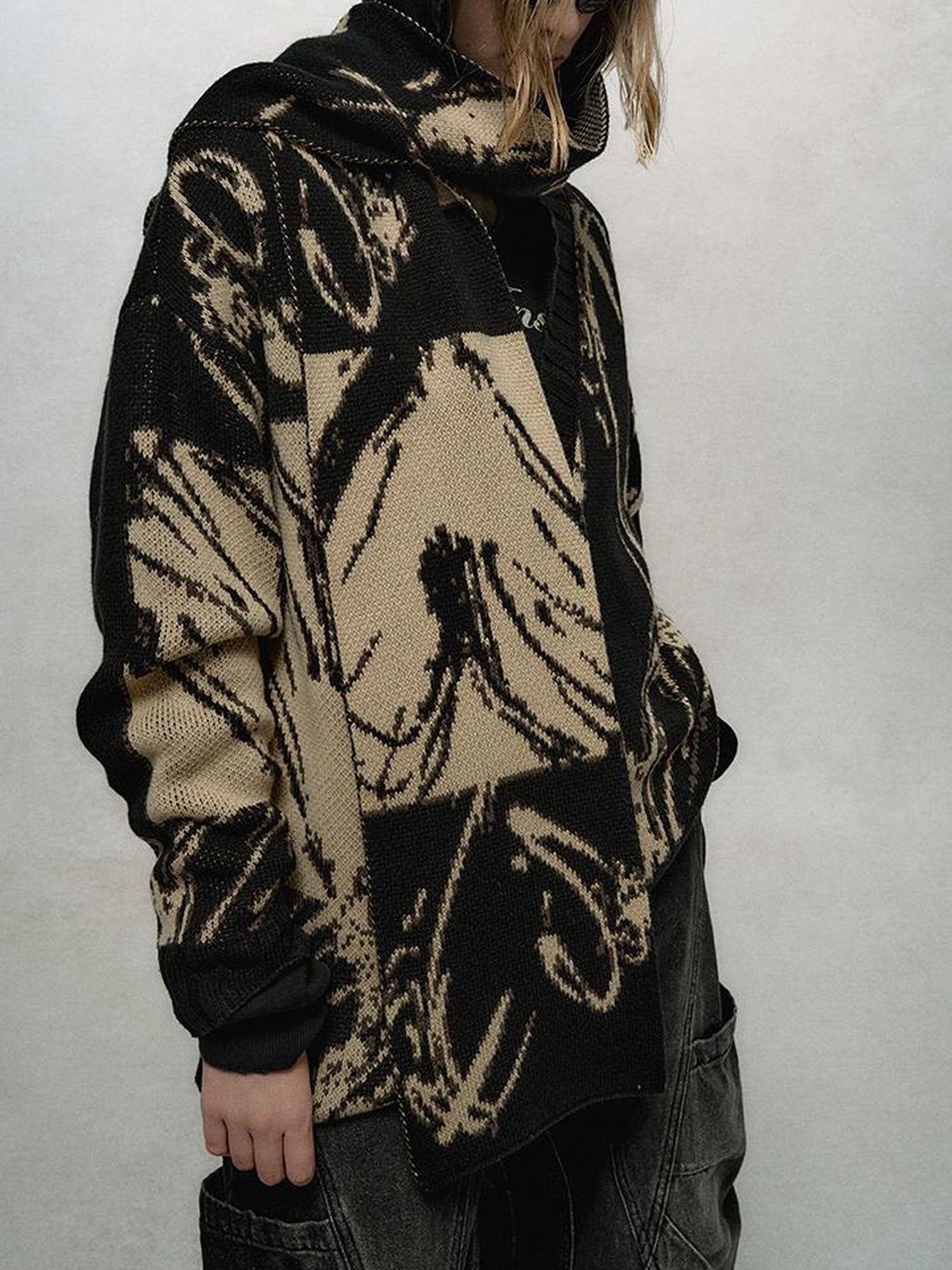 AnnoMundi V-Neck Abstract Doodle Heart Cardigan