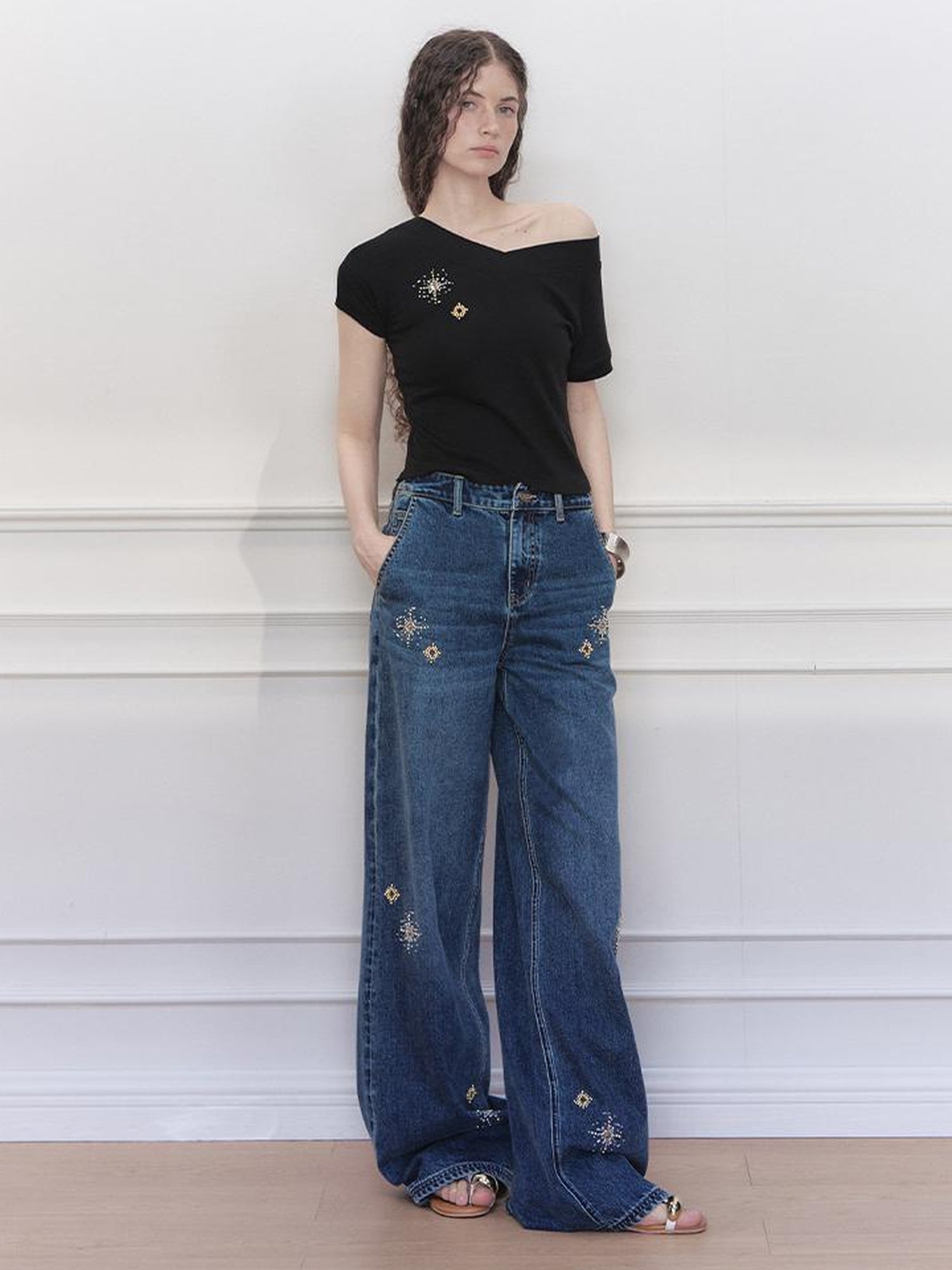 AnnoMundi V-Neck Rhinestone Embroidered Stretch Ribbed T-Shirt