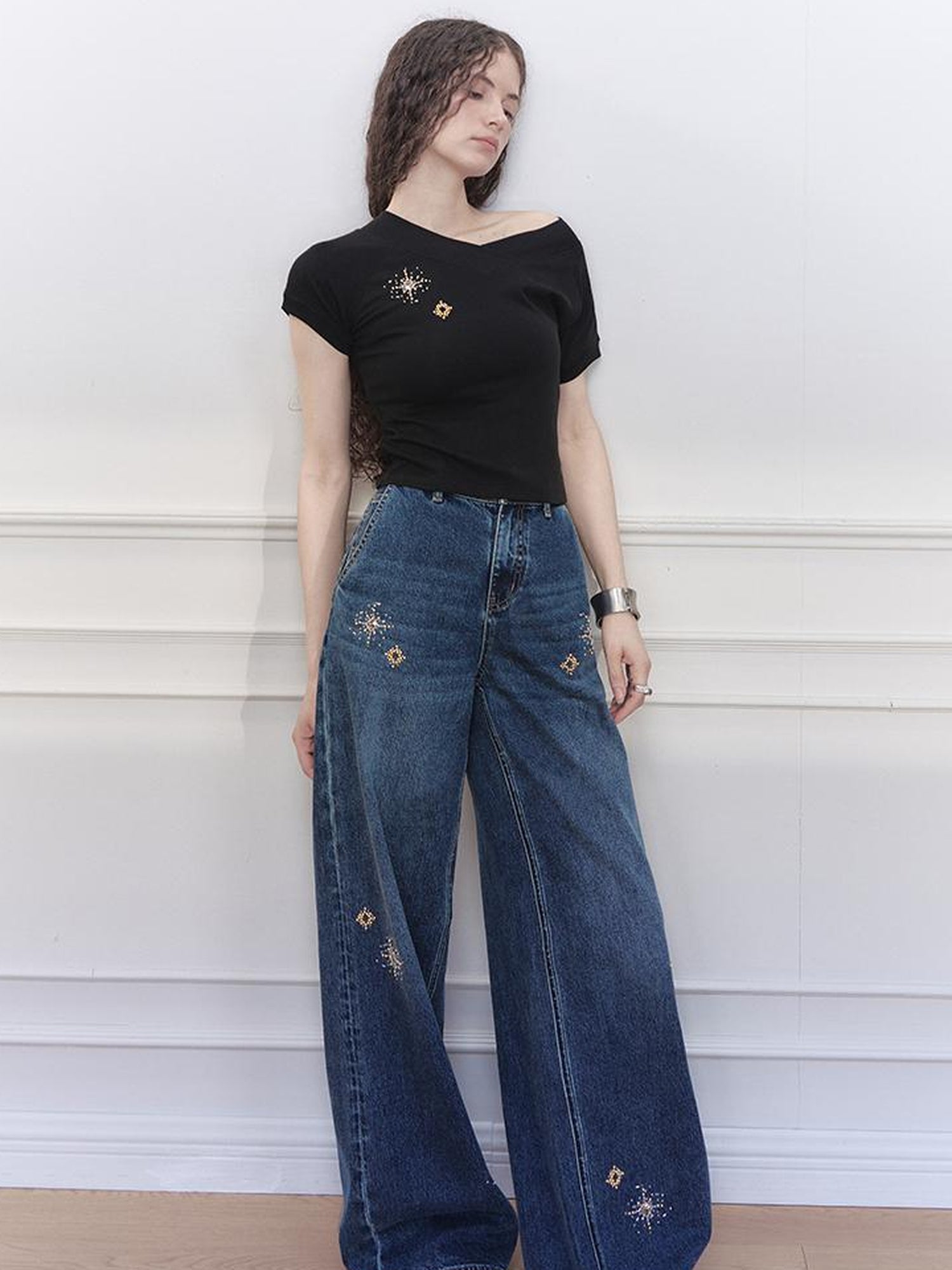 AnnoMundi V-Neck Rhinestone Embroidered Stretch Ribbed T-Shirt