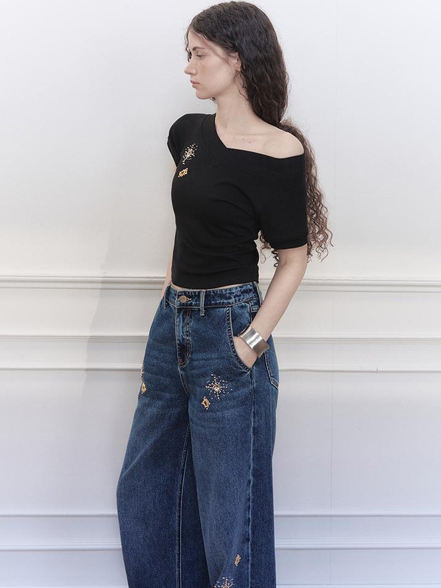 AnnoMundi V-Neck Rhinestone Embroidered Stretch Ribbed T-Shirt