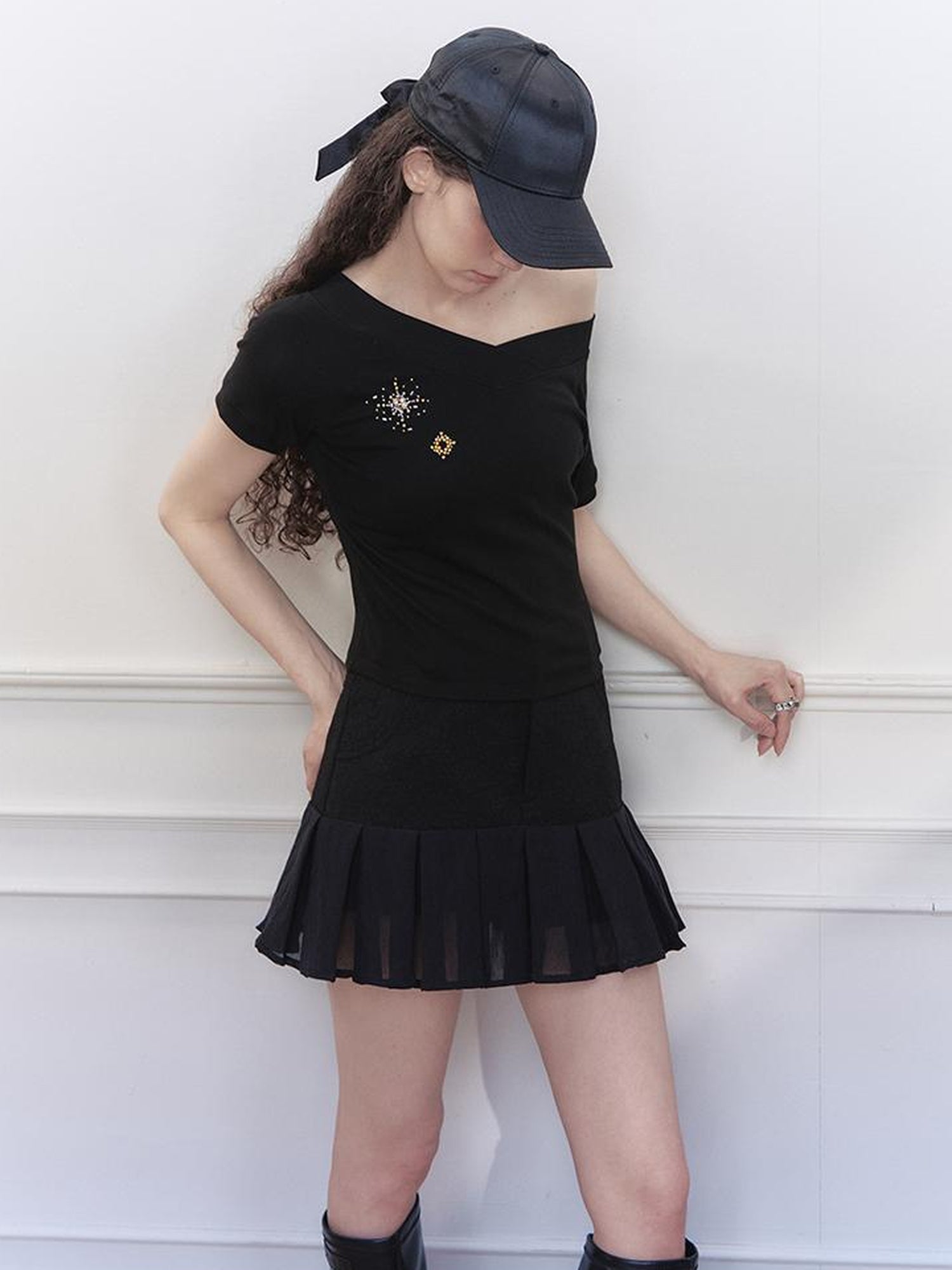 AnnoMundi V-Neck Rhinestone Embroidered Stretch Ribbed T-Shirt