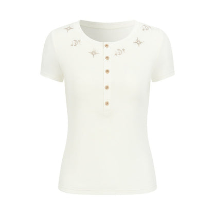AnnoMundi_Vintage_Embroidered_Half_Placket_Slim_Women&