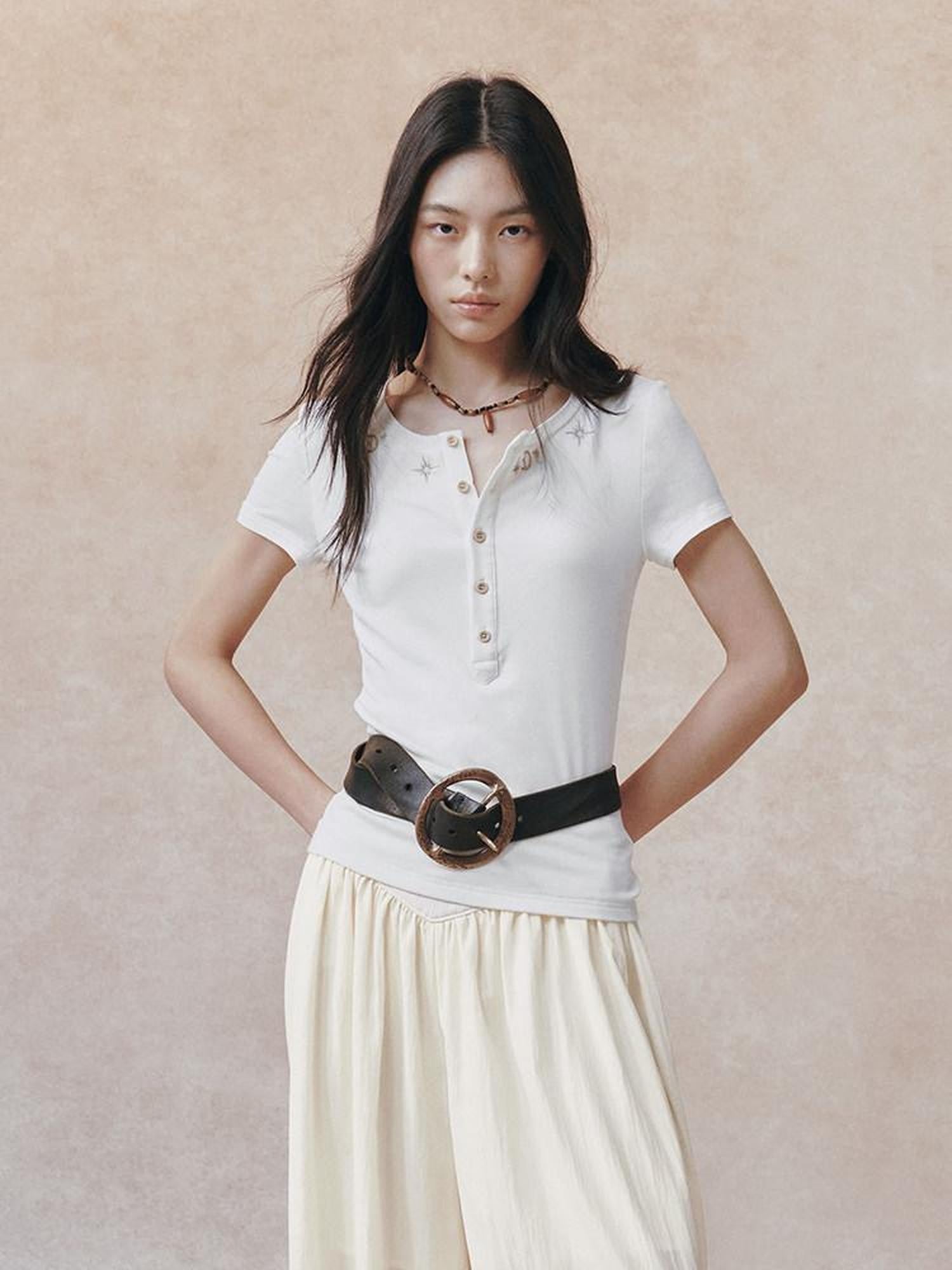 AnnoMundi Vintage Embroidered Half Placket Slim Women&