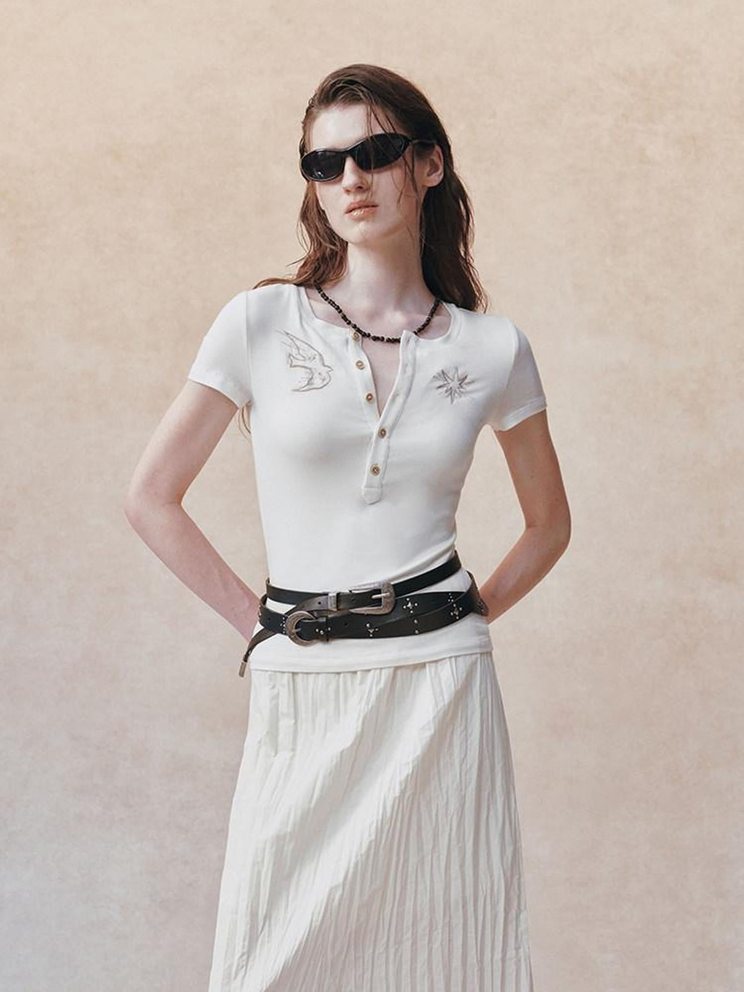 AnnoMundi Vintage Embroidered Half Placket Slim Women&