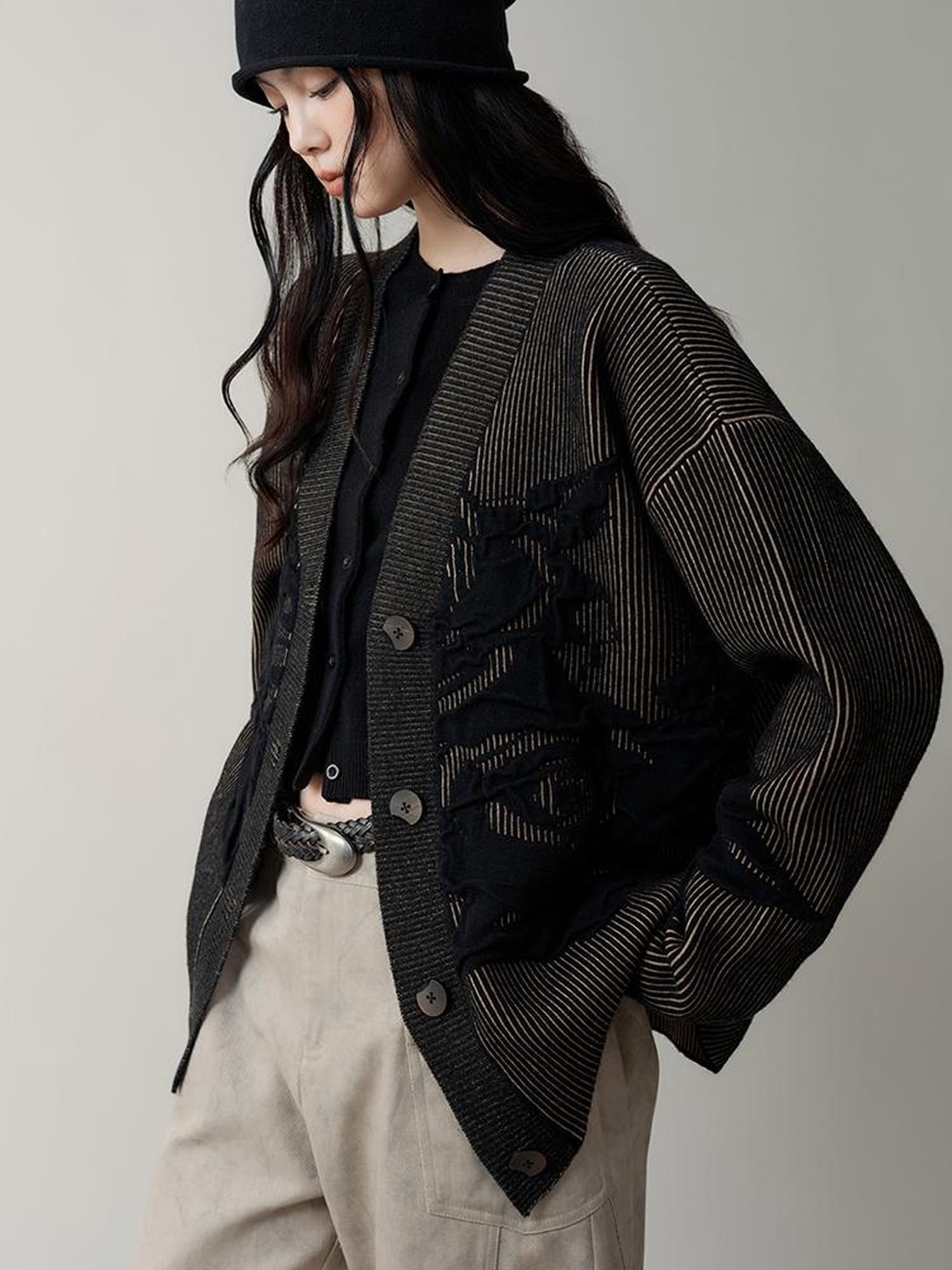 AnnoMundi Vintage Floral Jacquard Knit Cardigan