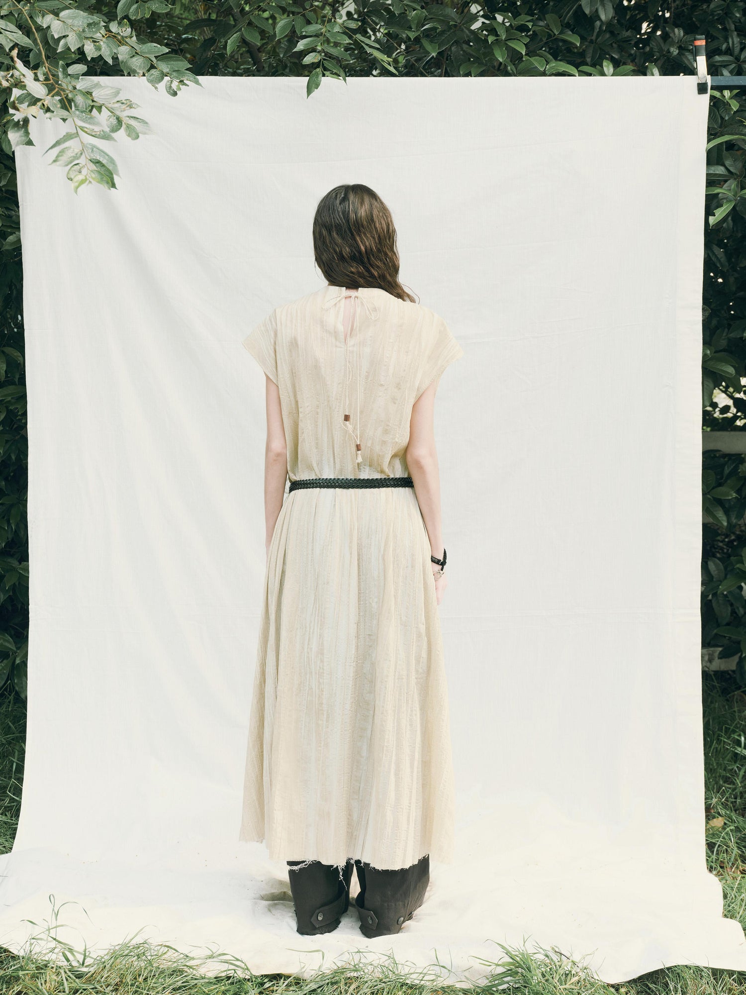 AnnoMundi Vintage Lace Trimmed Silhouette Dress
