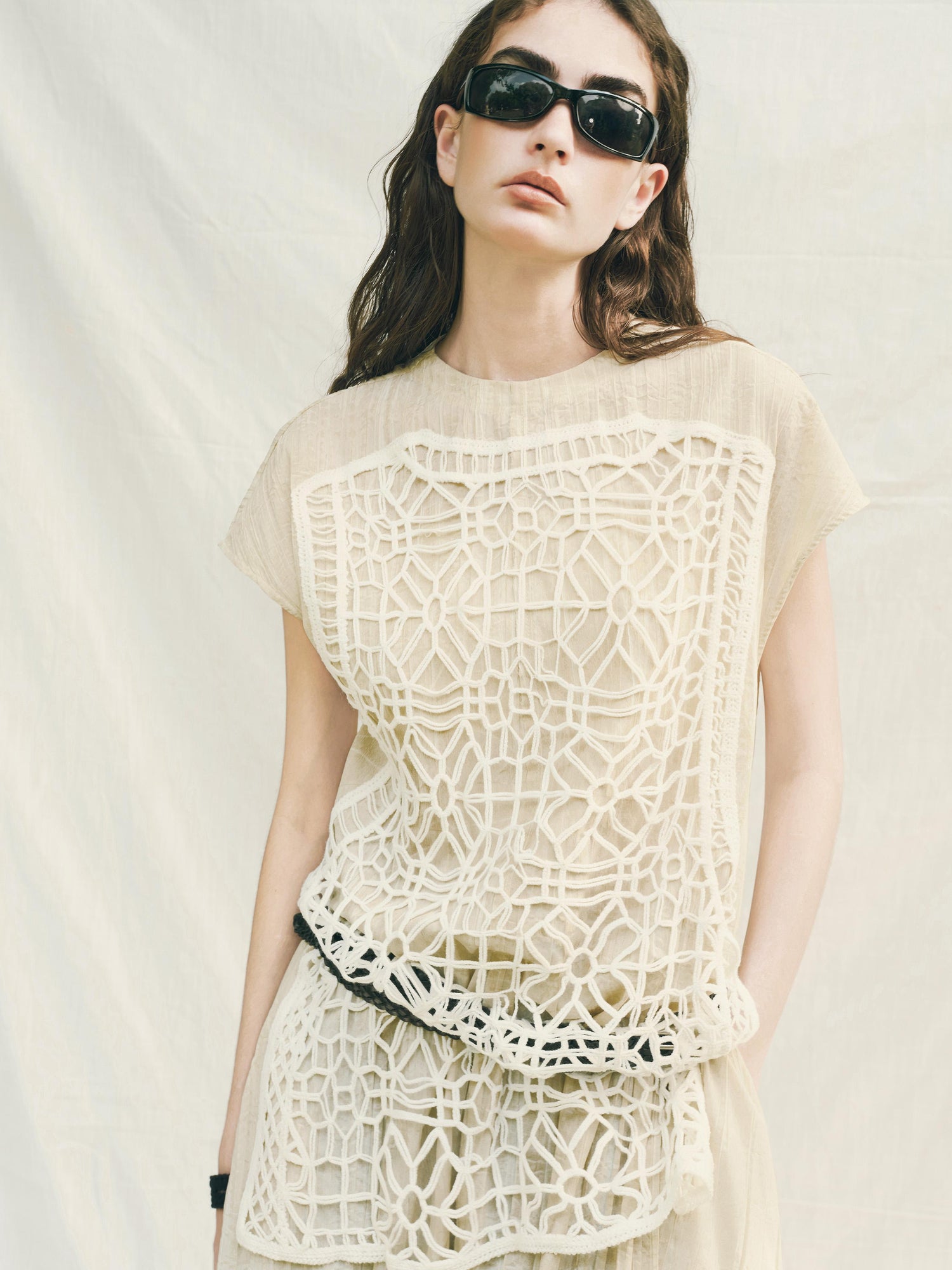 AnnoMundi Vintage Lace Trimmed Silhouette Dress