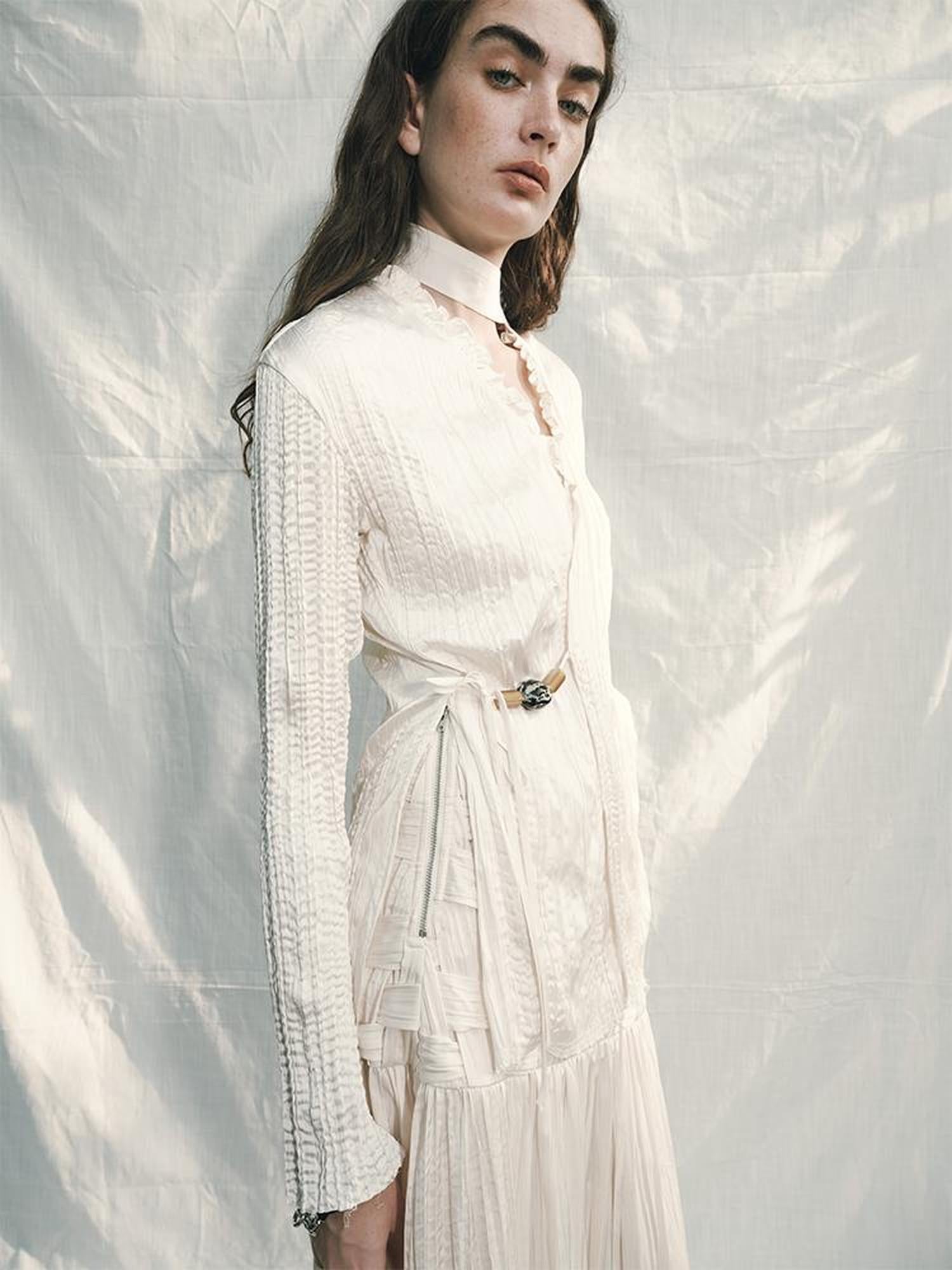 AnnoMundi Windwoven Willow V Neck Blouse
