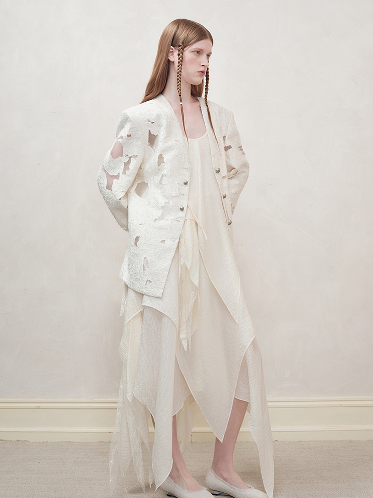 AnnoMundi Woven Knot V Neck Blazer