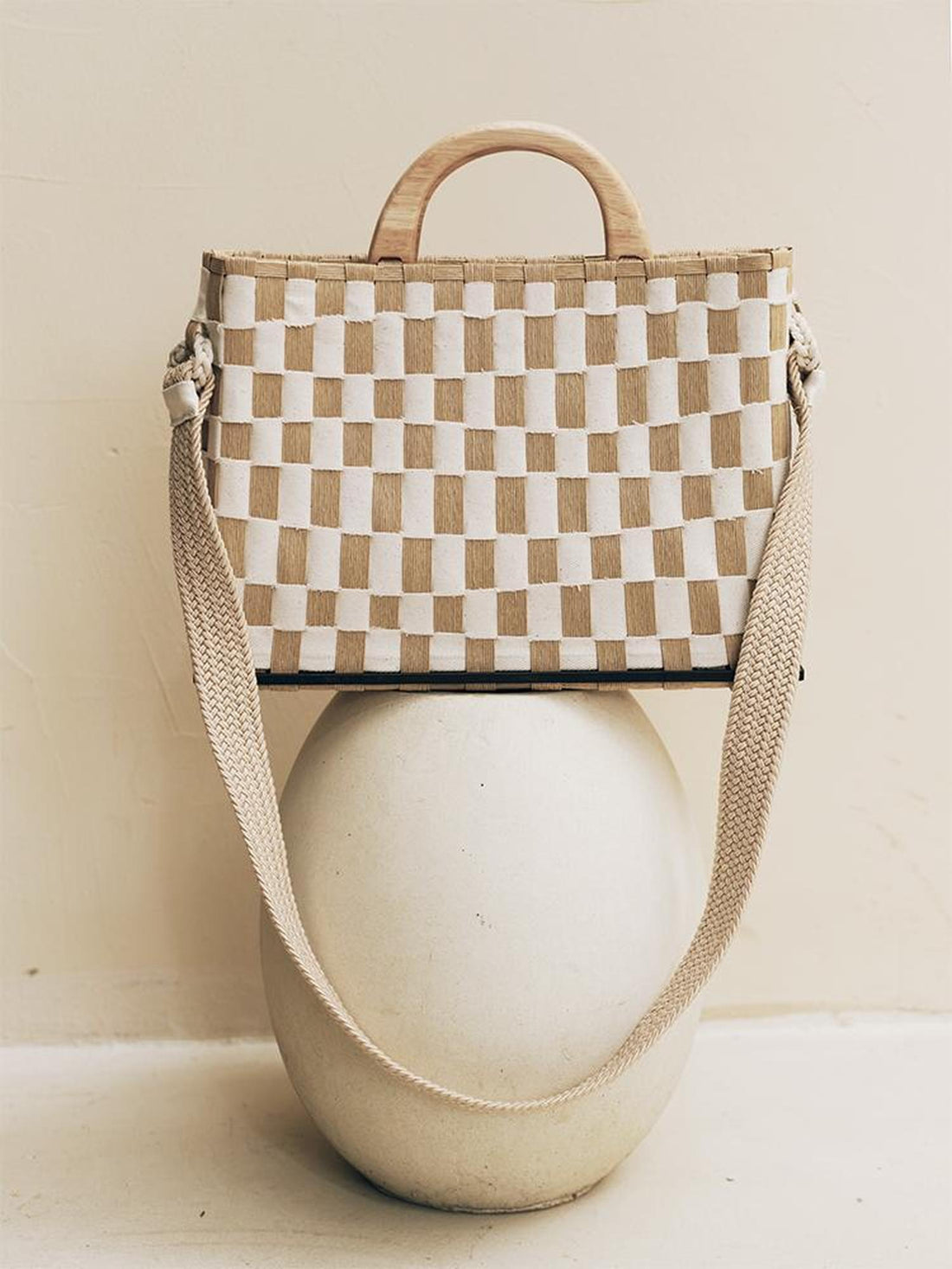AnnoMundi Woven Wood Tote Timeless Waves