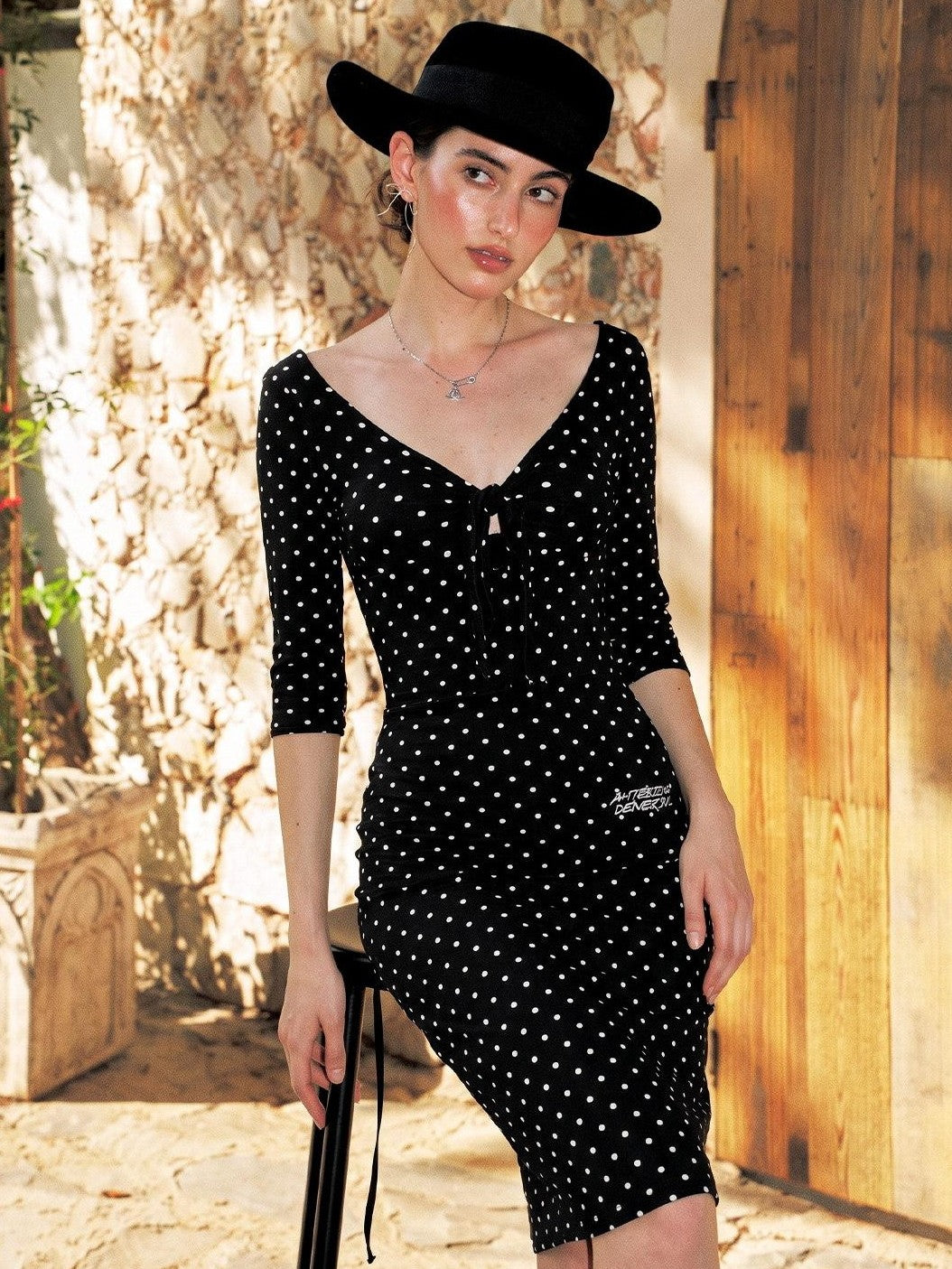 Anti Being General Black Small Polka Dot Retro Knitted Women&