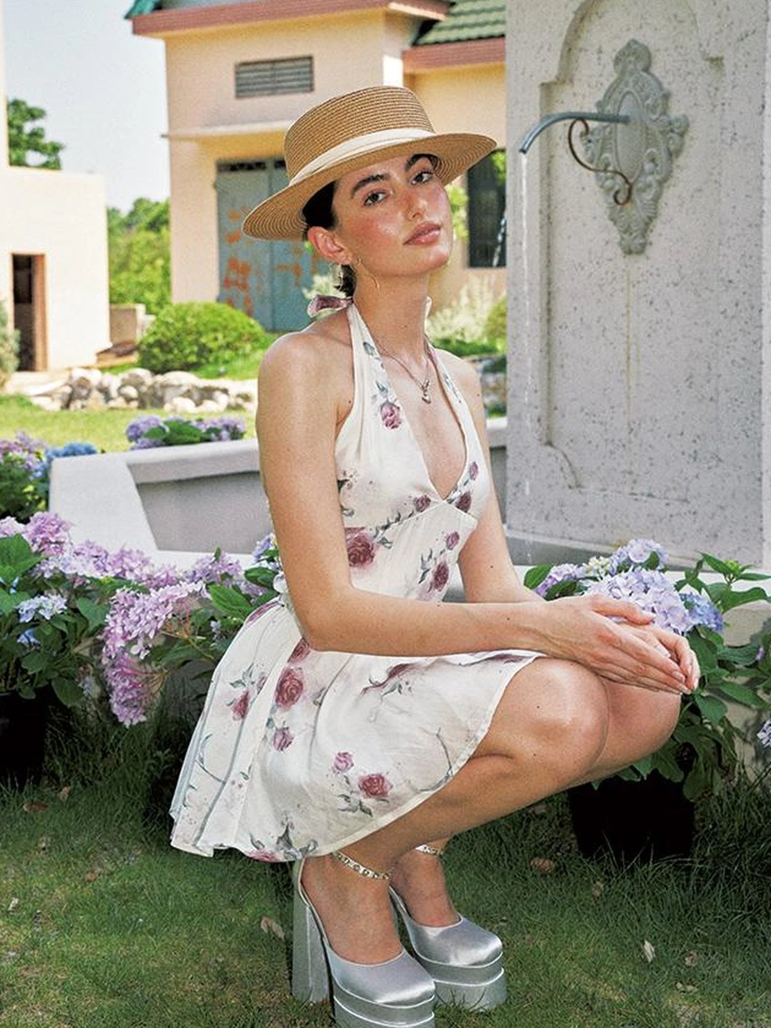 Halter Neck V Waist Puffy Dress