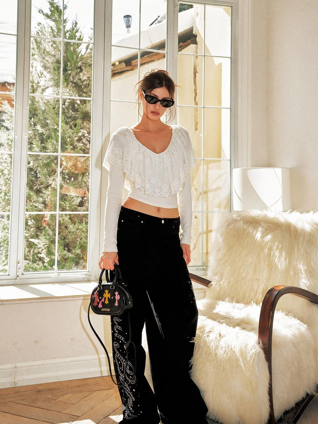 Anti Being General Lace Knit U Neck Ruffle Slim Fit Women&