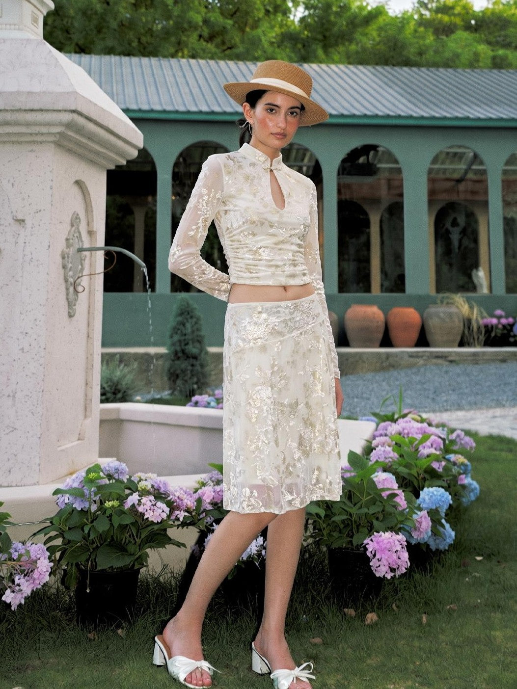 Anti Being General New Chinese Style Stand Collar Gilt Velvet Burnout Hollow Out Women&