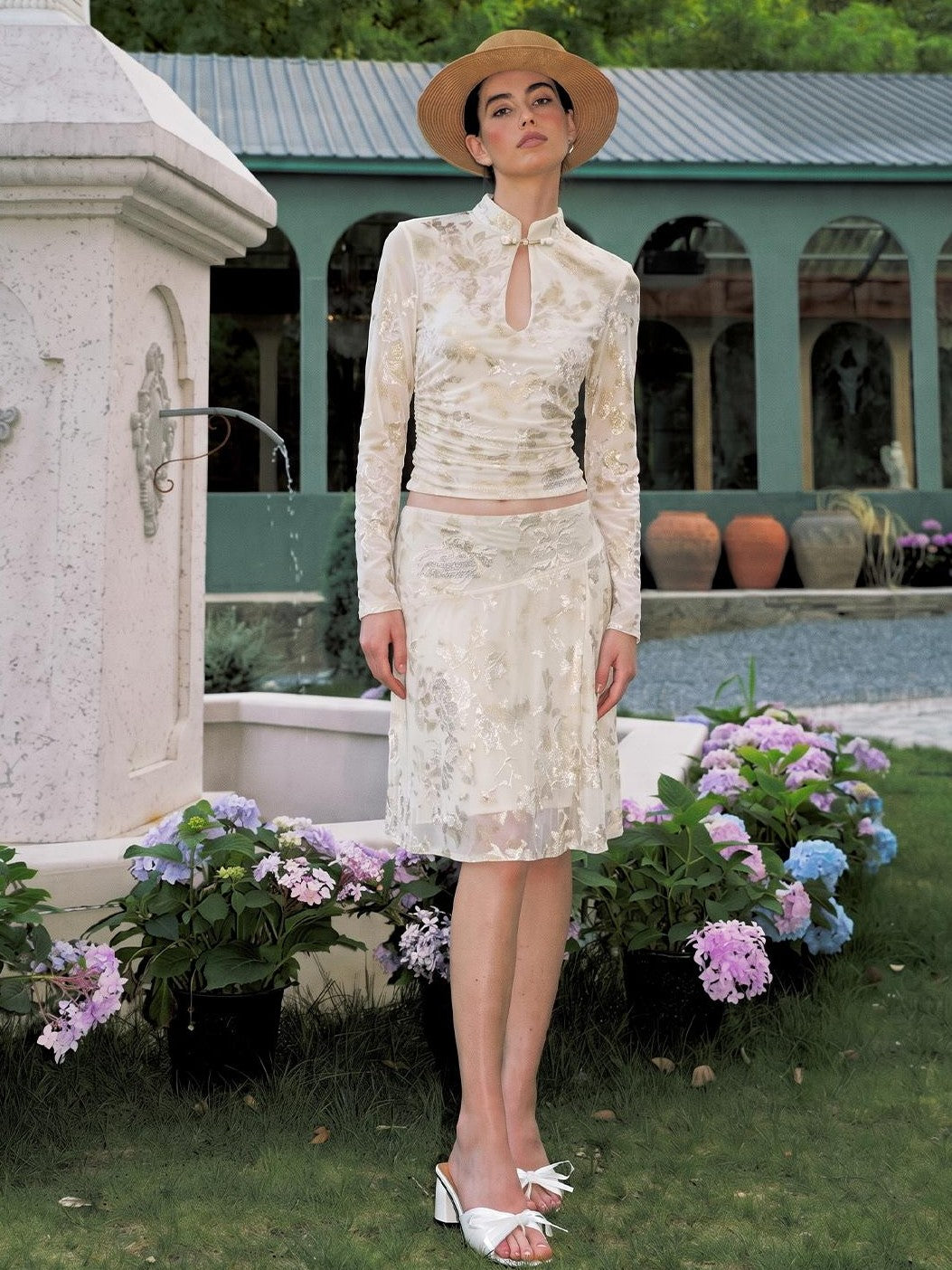 Anti Being General New Chinese Style Stand Collar Gilt Velvet Burnout Hollow Out Women&