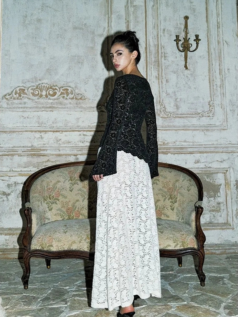 Anti Being General Rebel Lace Asymmetric Top 
V-neck 
Asymmetric Hem 
Lace Up Front 
Long Sleeve 
Cropped Length 
T-shirt Cardigan