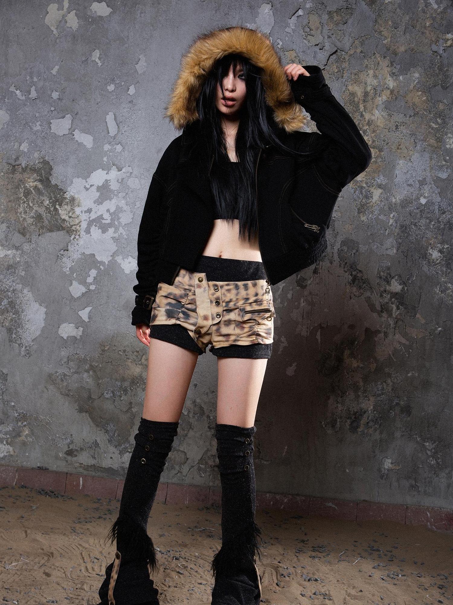 ARIADNAw Ariana Low Rise Contrast Shorts With Knit Socks Y2k Punk