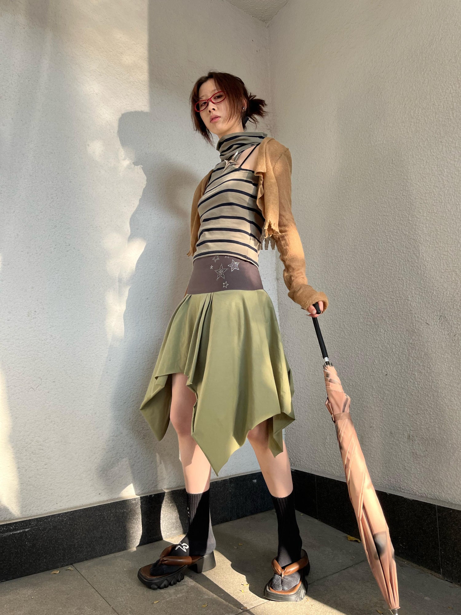Asymmetric Color-Block Sequin Pleated Slim Fit Skirt