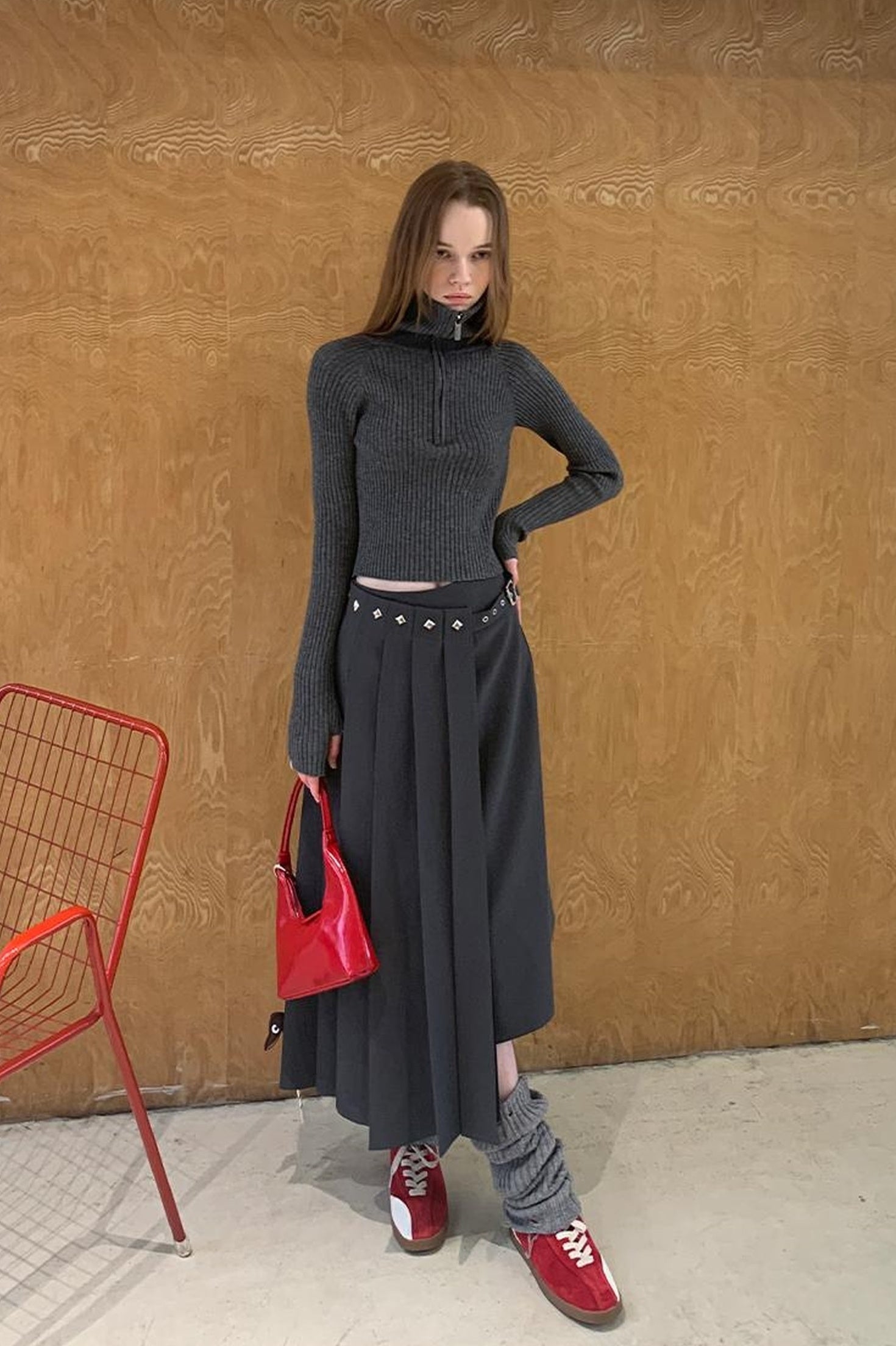 DIDDI MODA Asymmetric Pleated Skirt With Metal Studs