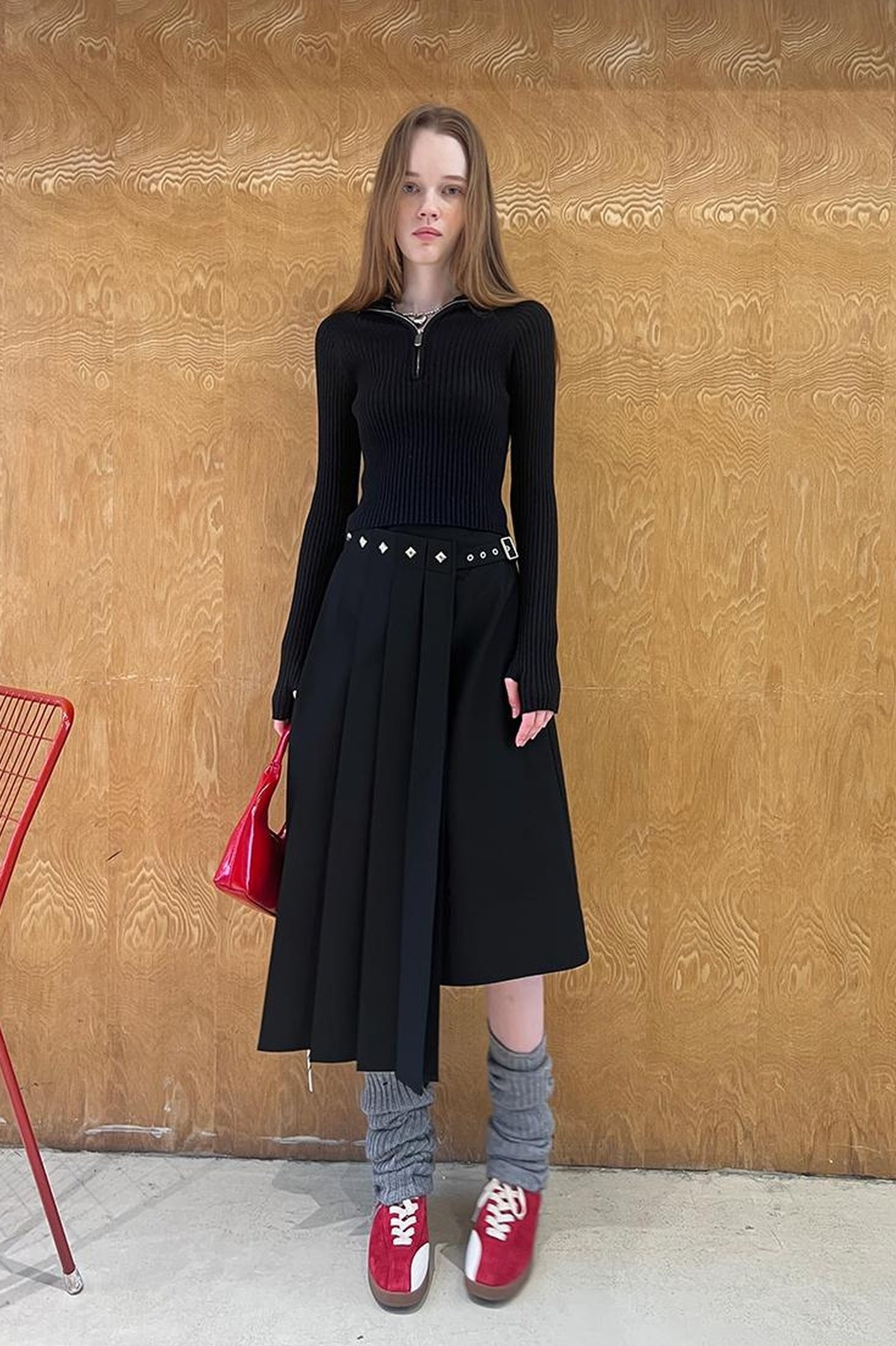 DIDDI MODA Asymmetric Pleated Skirt With Metal Studs