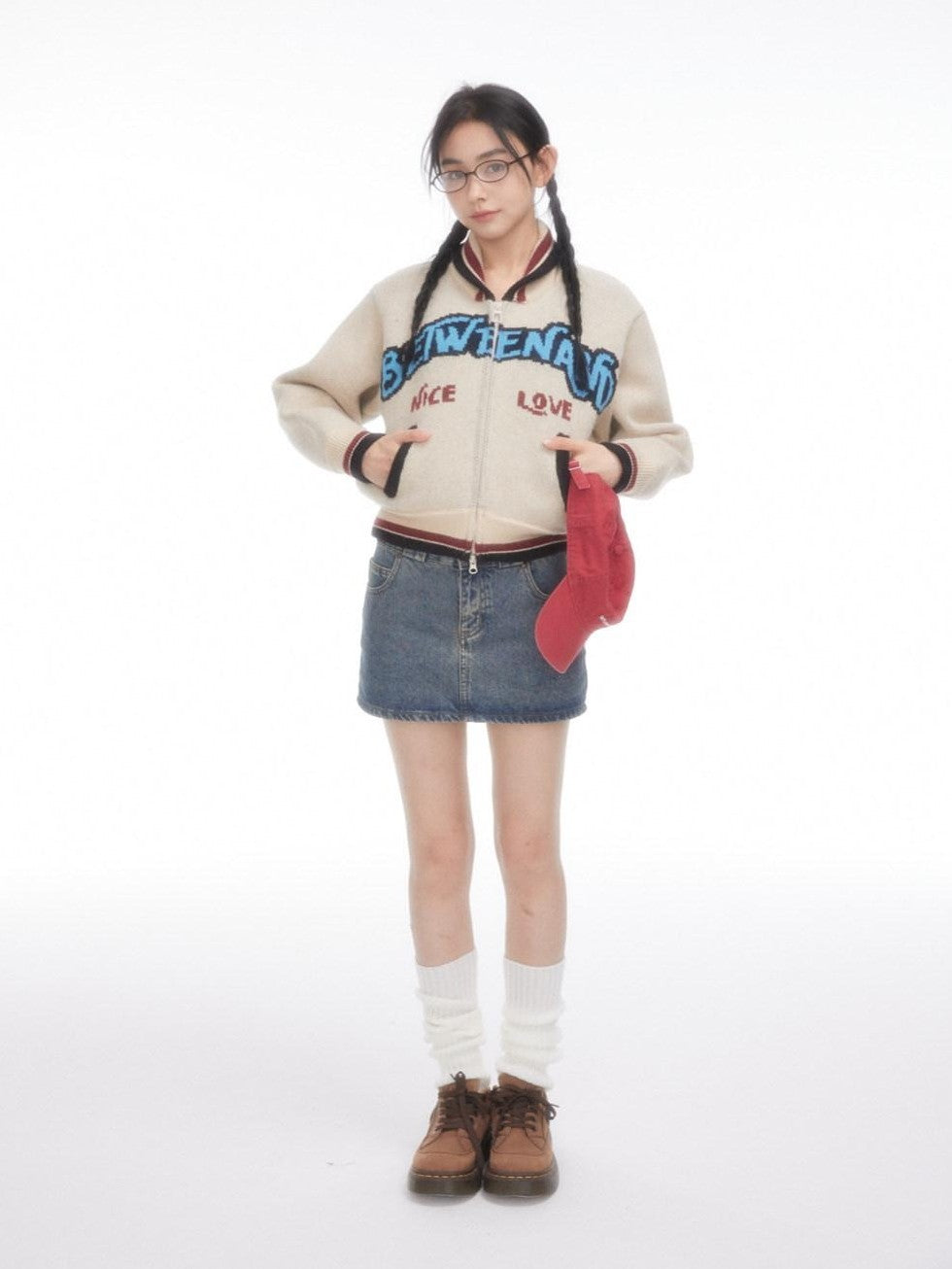 BETWEENAND Almond Color Retro Panda Knit Stand Collar Loose Fit Women&