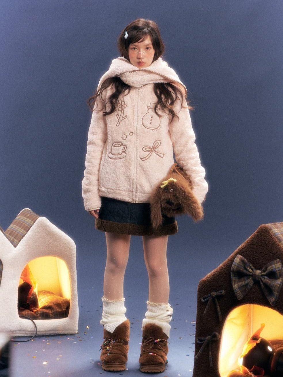 BETWEENAND Apricot Stand Collar Loose Fluffy Polar Fleece Women&