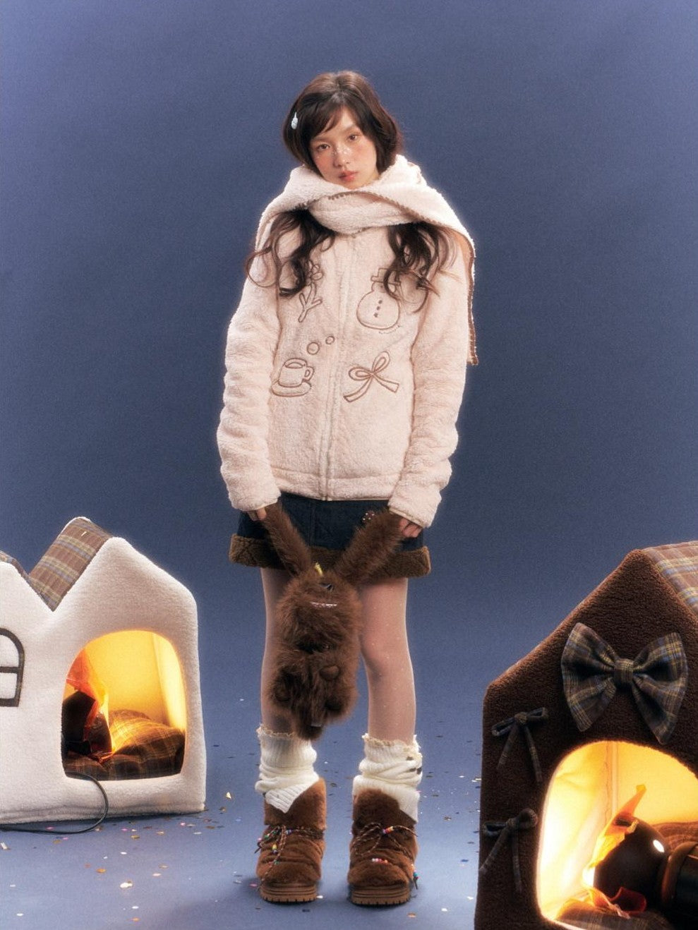 BETWEENAND Apricot Stand Collar Loose Fluffy Polar Fleece Women&