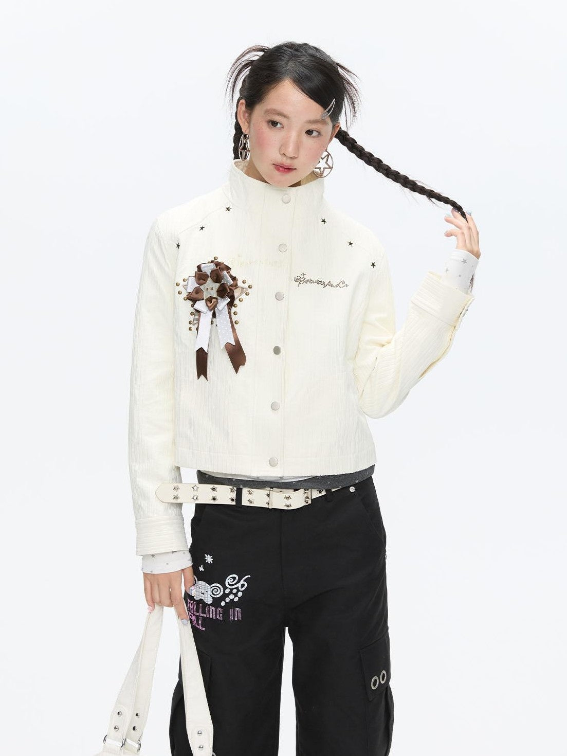 BETWEENAND Beige Badge Patch Embroidery Quilted Corduroy Women&