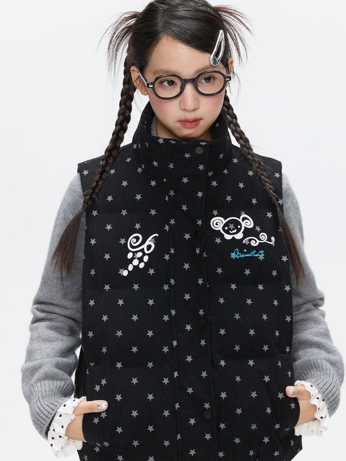 BETWEENAND Black Glitter Star Layered Vest Women&