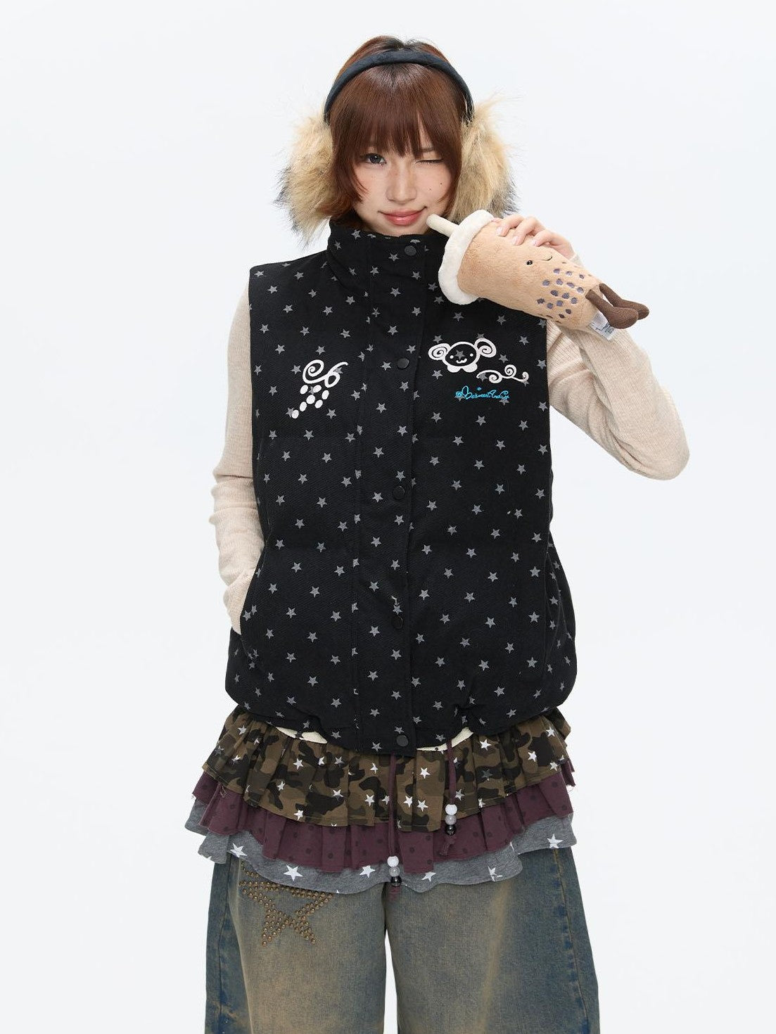 BETWEENAND Black Glitter Star Layered Vest Women&