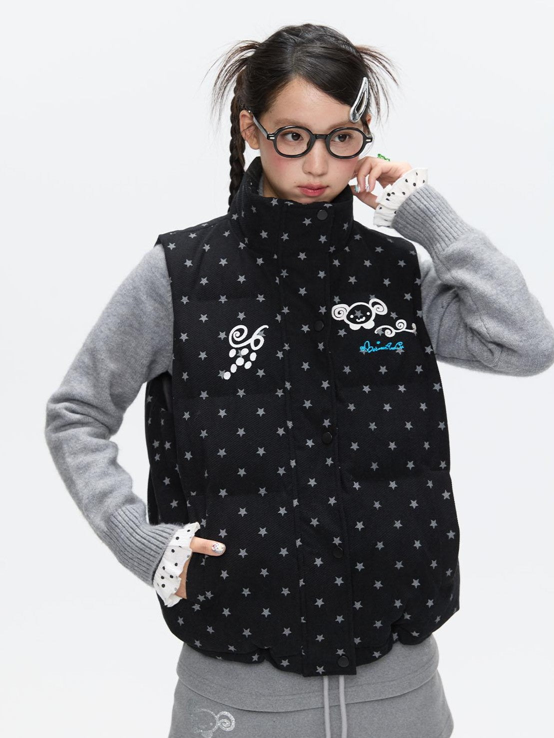 BETWEENAND Black Glitter Star Layered Vest Women&