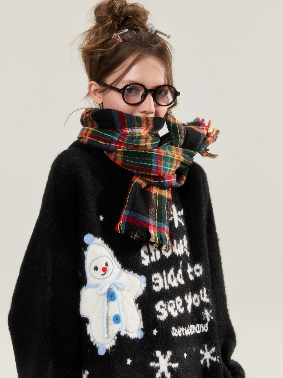 BETWEENAND Black Snowman Jacquard Embroidered Knit Women&
