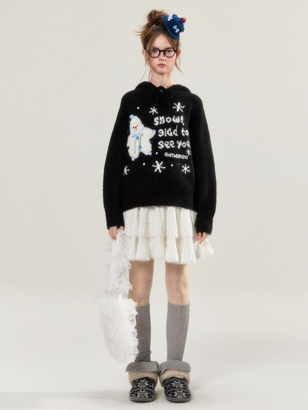 BETWEENAND Black Snowman Jacquard Embroidered Knit Women&