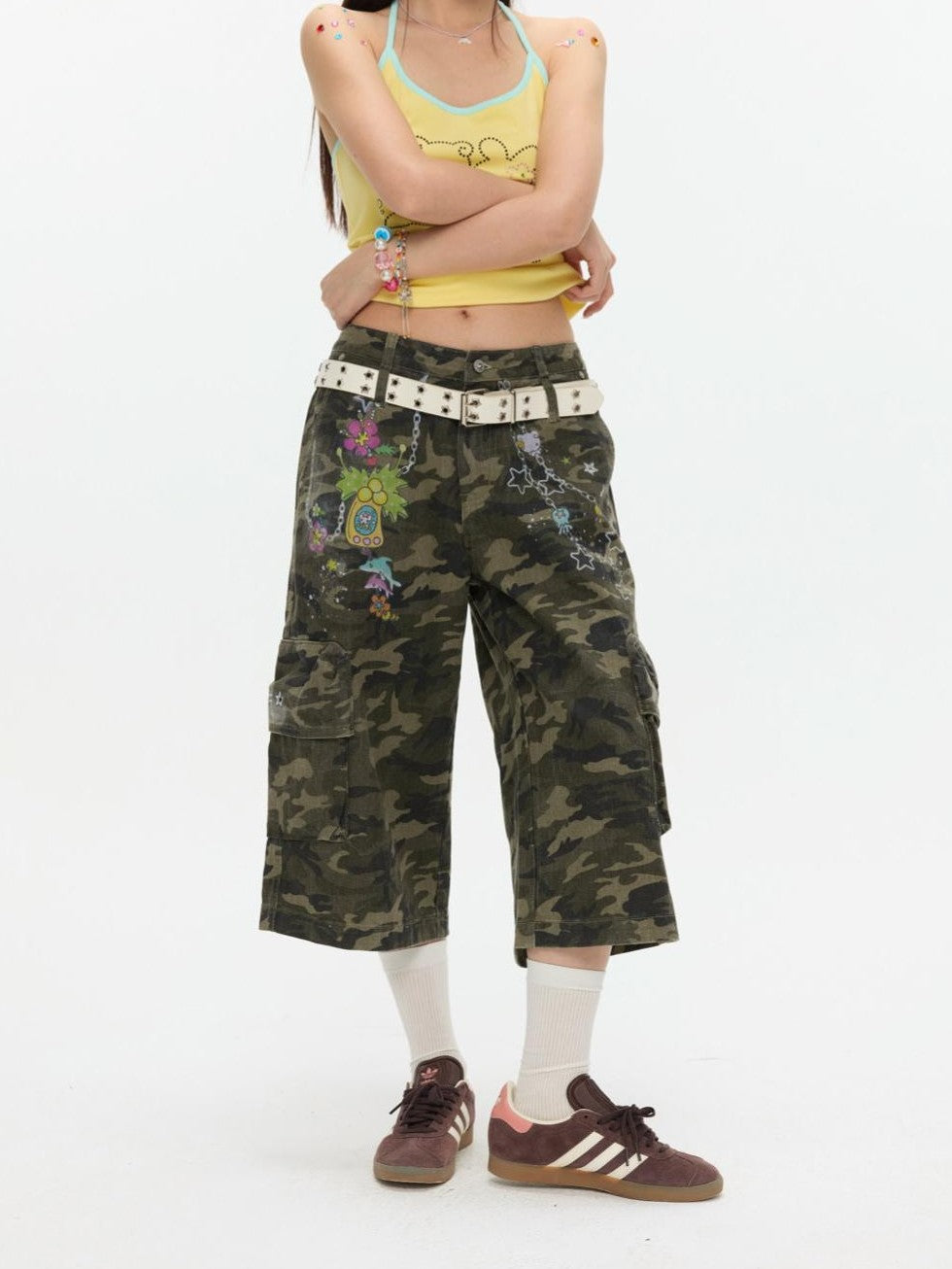 BETWEENAND Camouflage Printed Vintage Straight Leg Women&