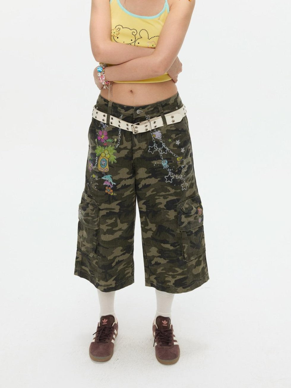 BETWEENAND Camouflage Printed Vintage Straight Leg Women&